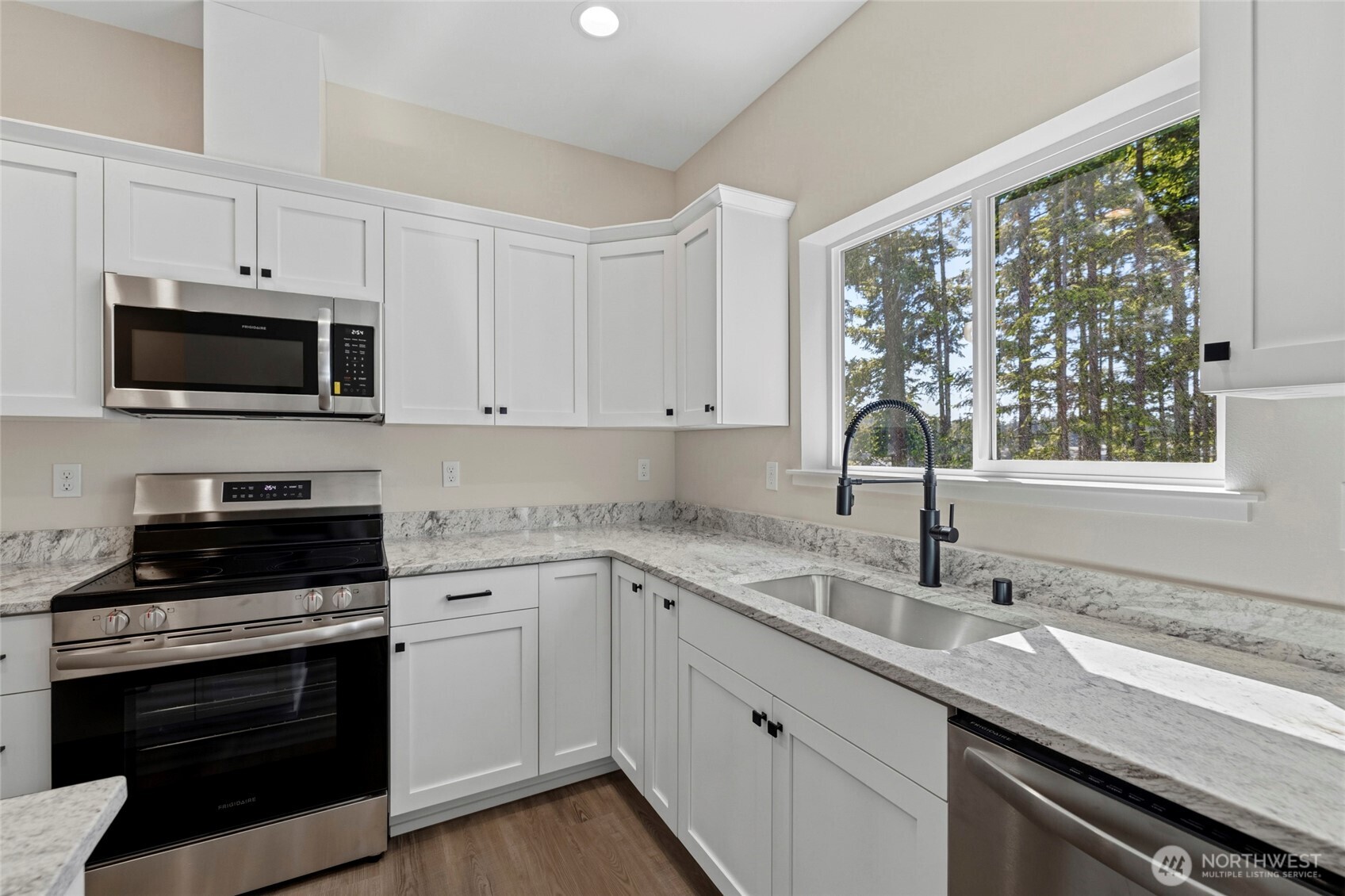 945 NW Heller Street Unit: C2
