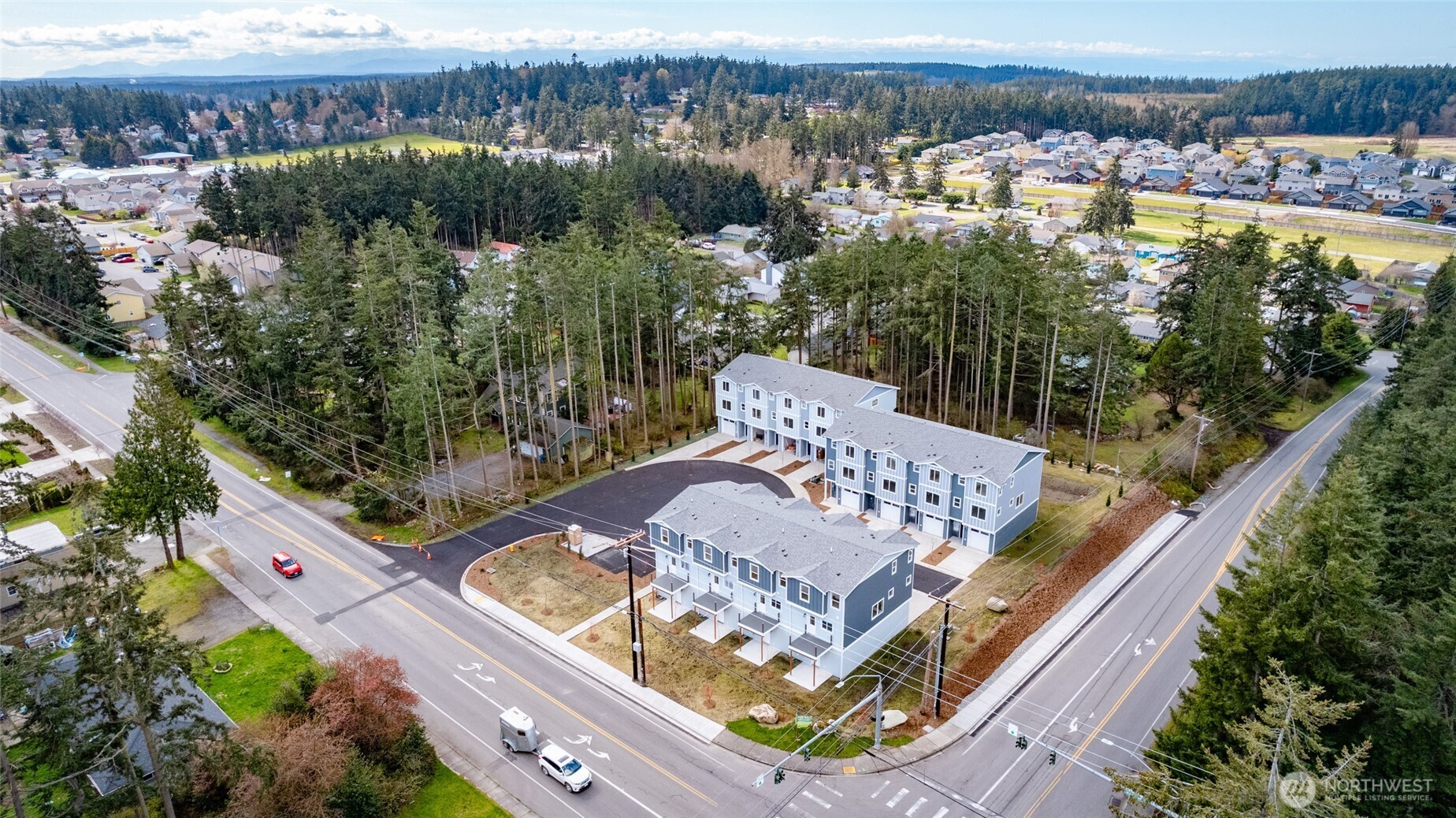 945 NW Heller Street Unit: C1