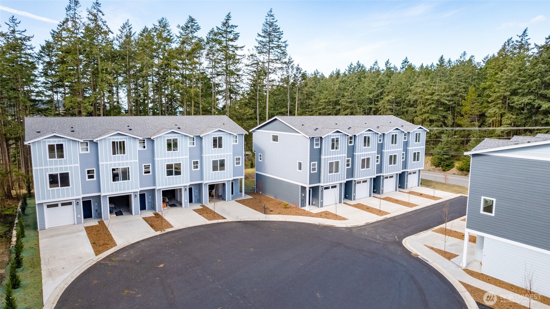 945 NW Heller Street Unit: C1