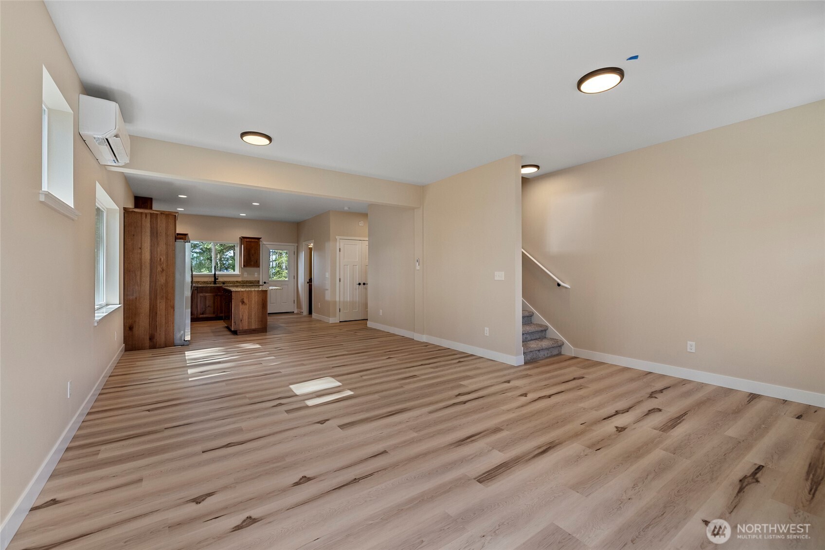 945 NW Heller Street Unit: C1