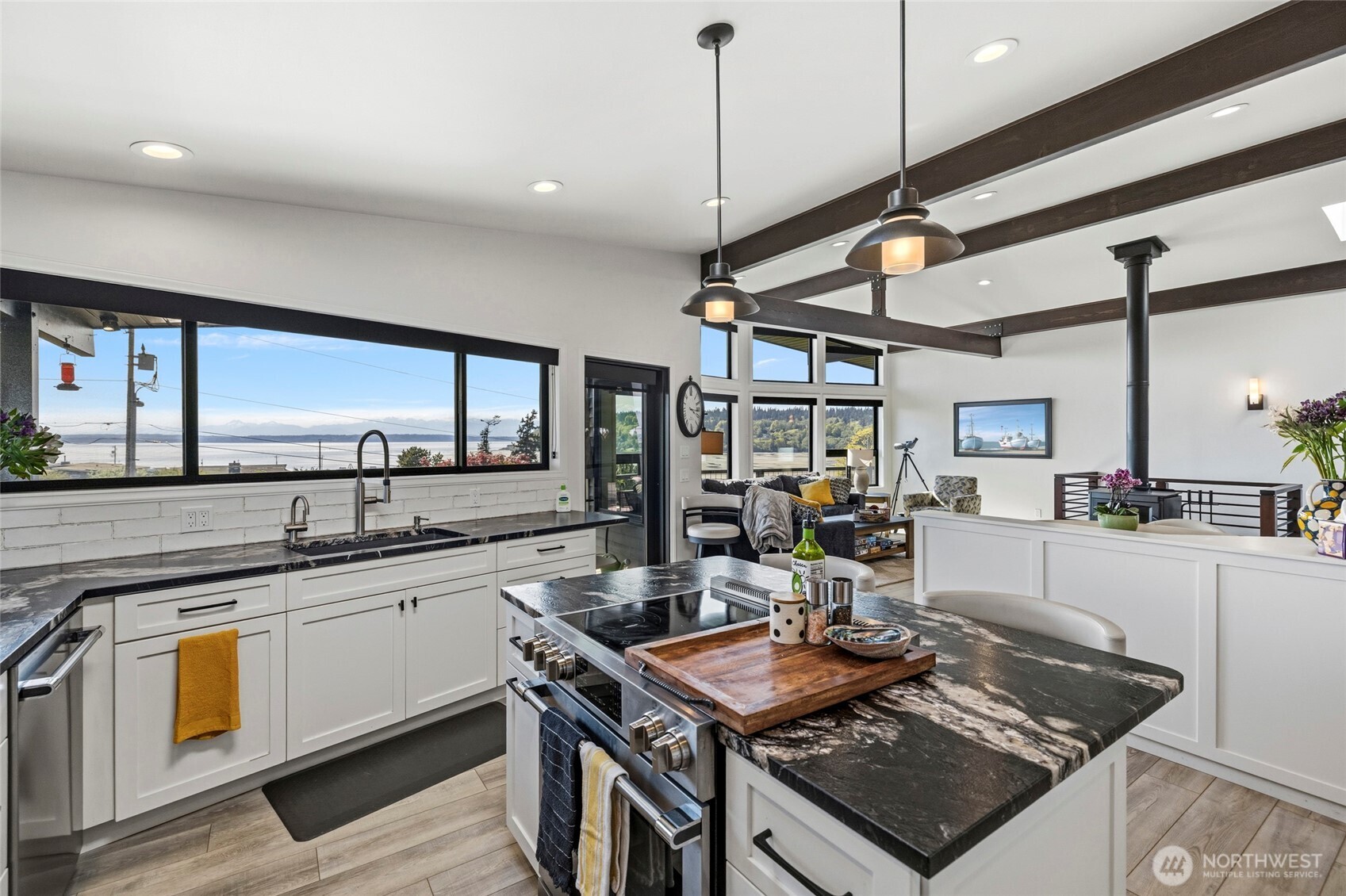 8177 Cultus Dr