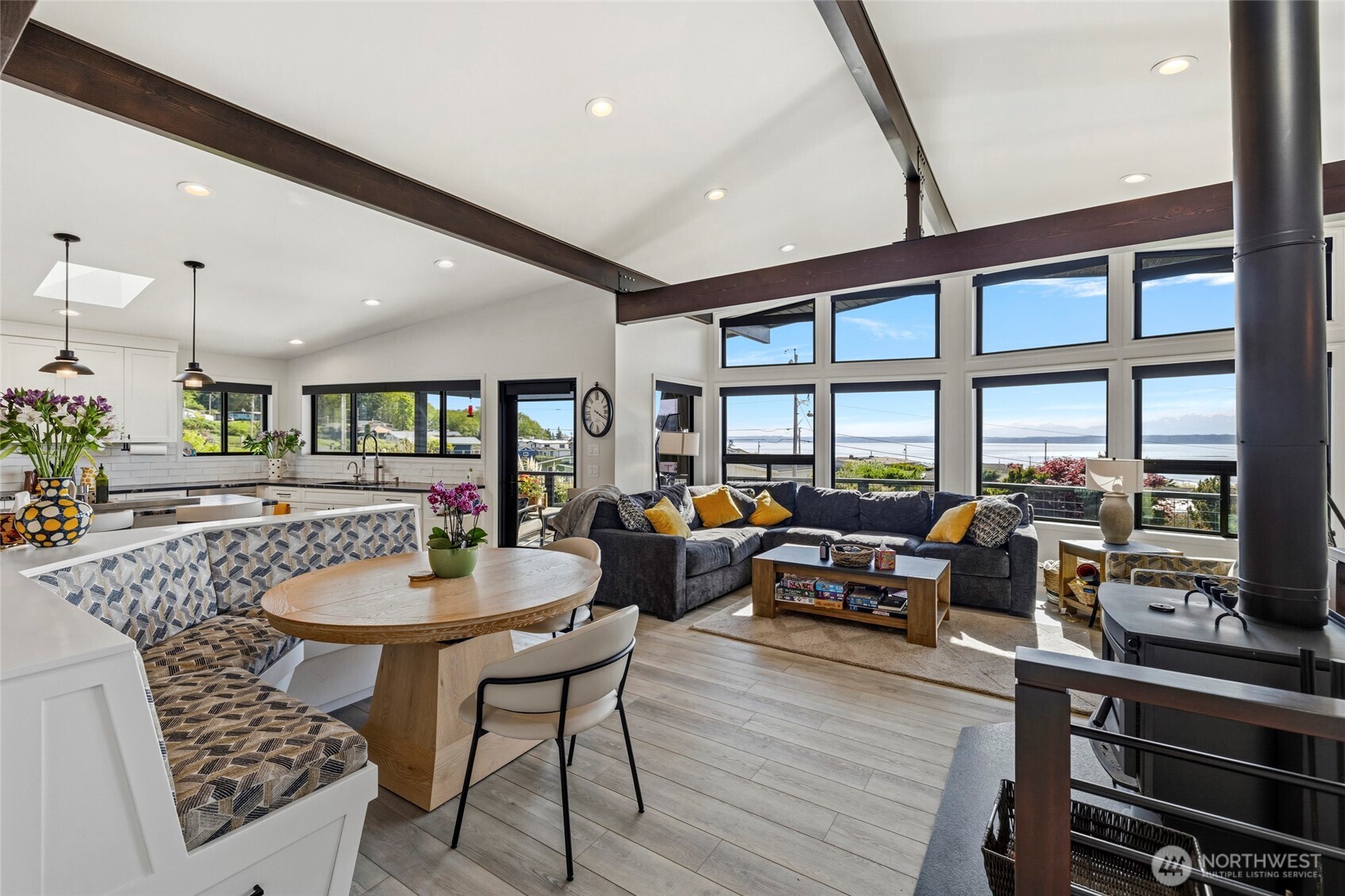 8177 Cultus Dr