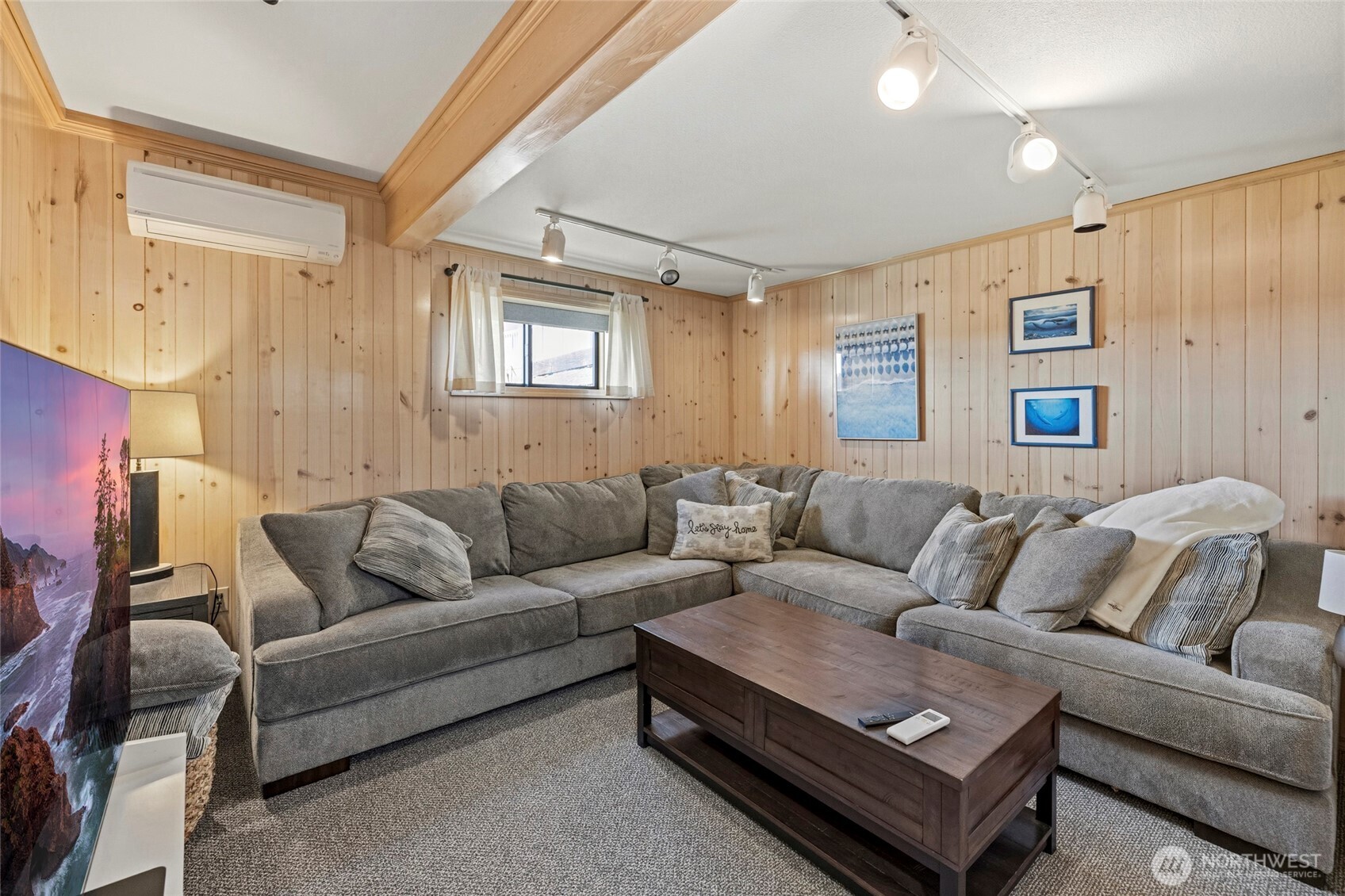 8177 Cultus Dr