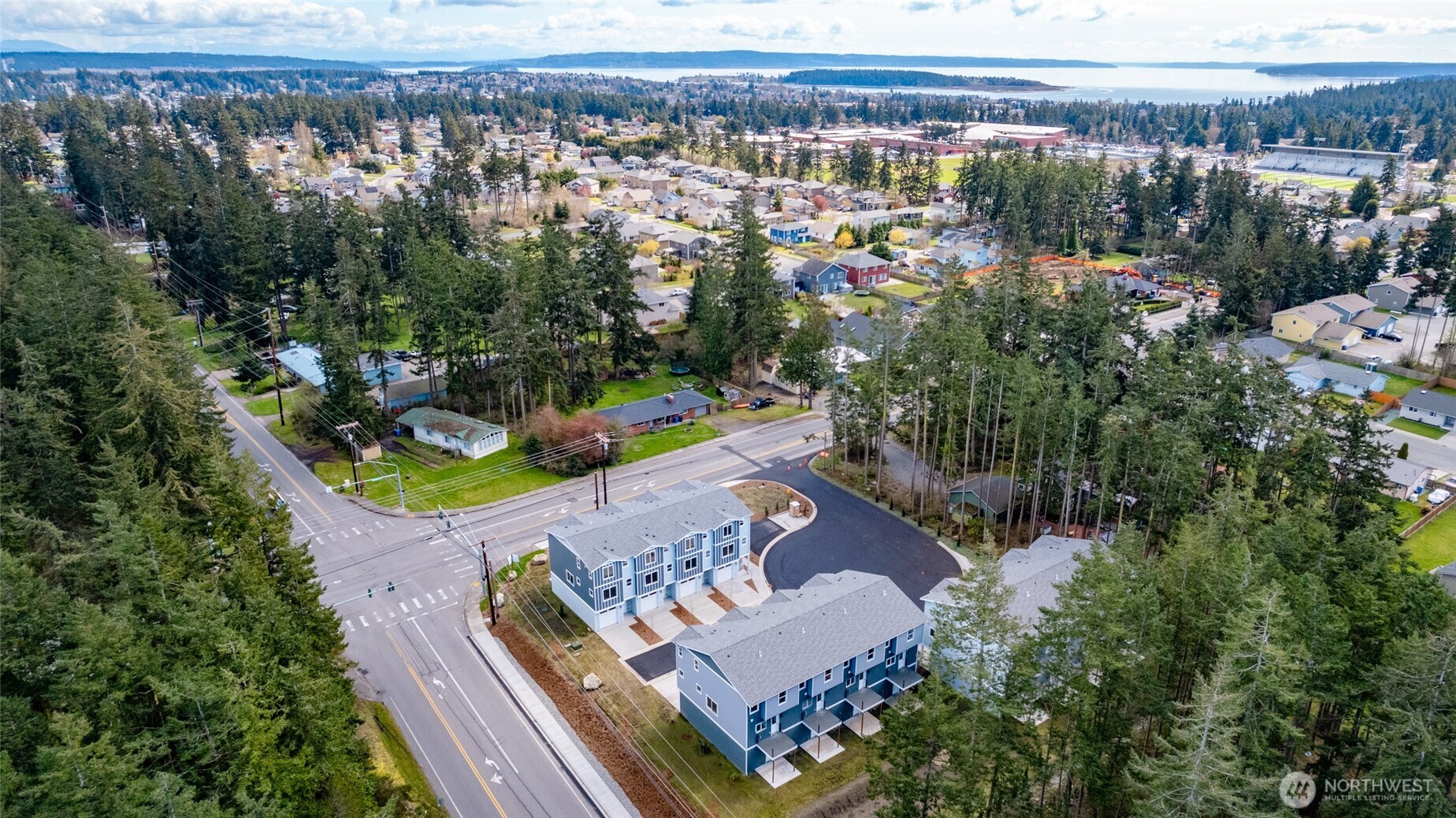 945 NW Heller Street Unit: #C4