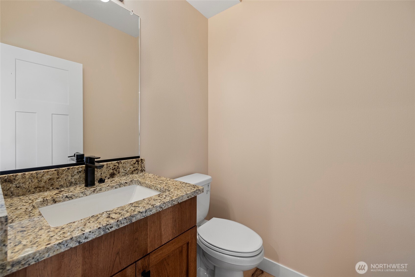 945 NW Heller Street Unit: #C4