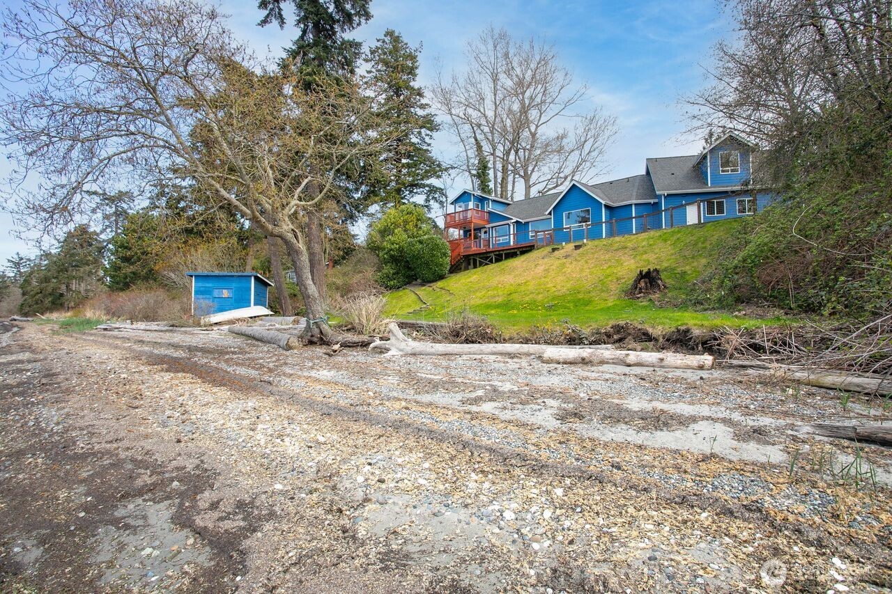 3671 Harnden Road