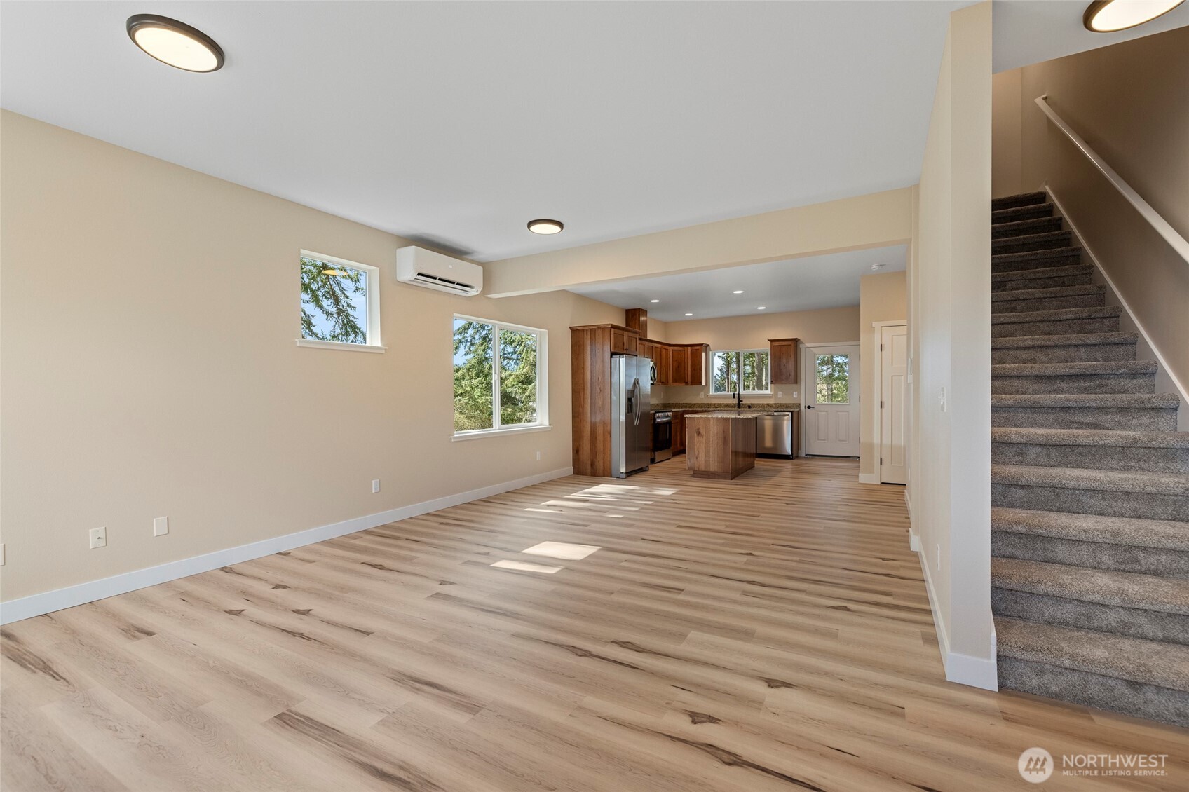 945 NW Heller Street Unit: C3