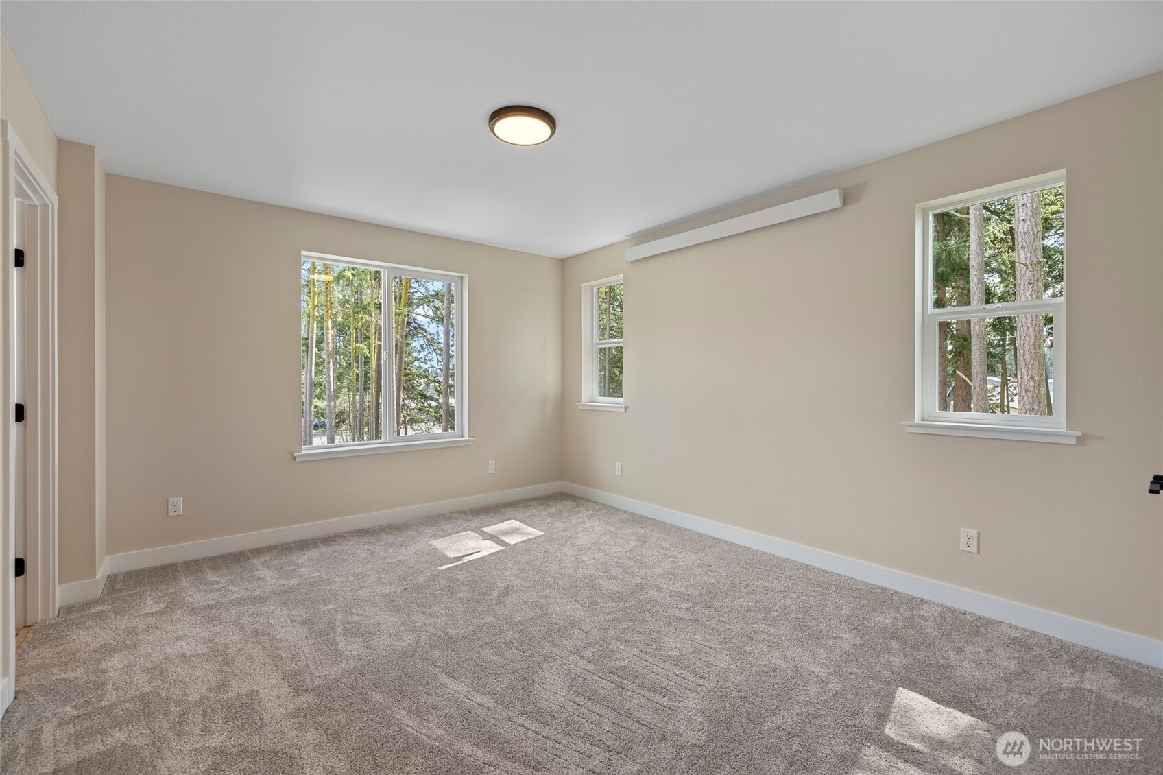 945 NW Heller Street Unit: C3