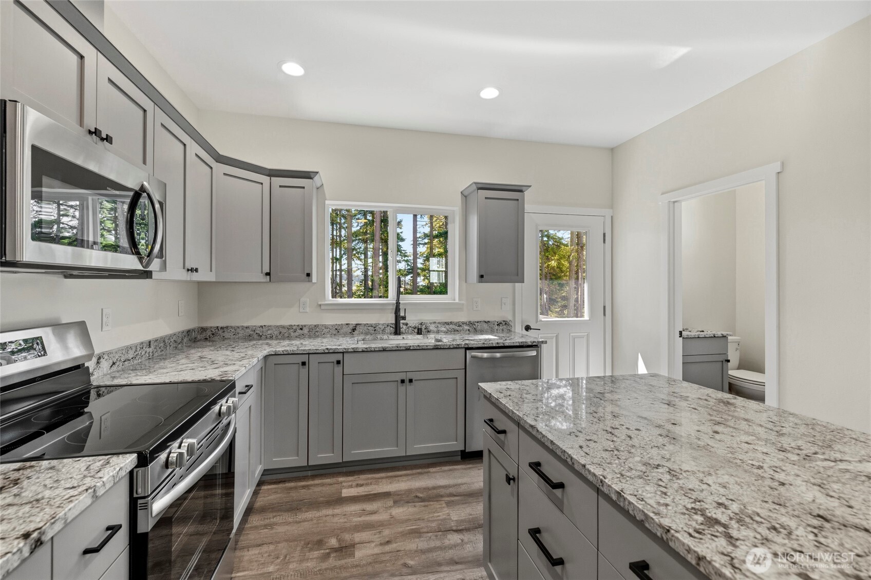 945 NW Heller Street Unit: A2