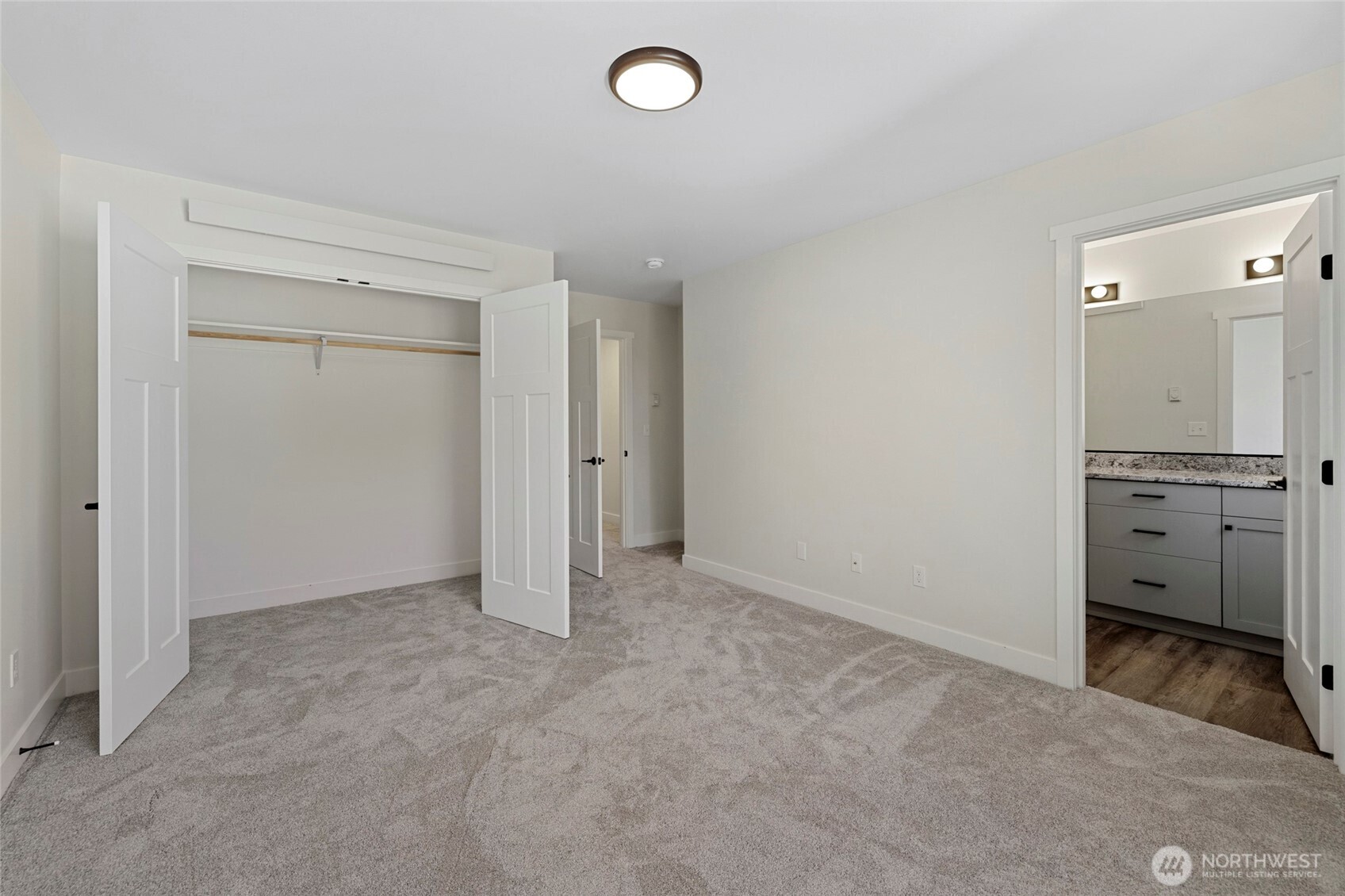 945 NW Heller Street Unit: A2