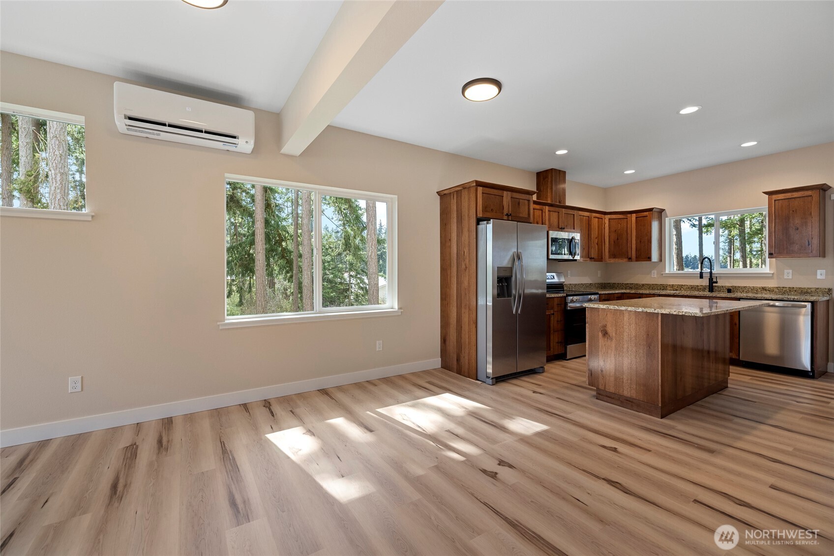 945 NW Heller Street Unit: A2