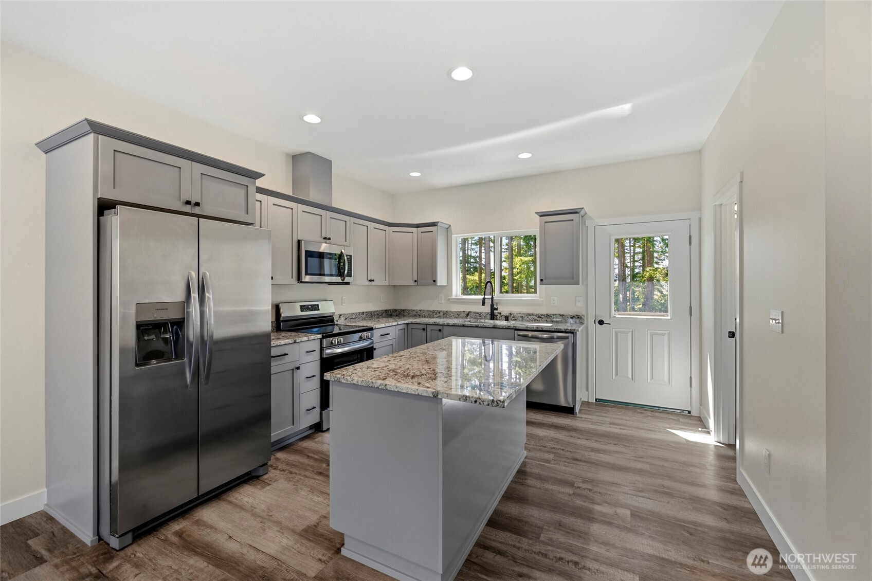 945 NW Heller Street Unit: A2