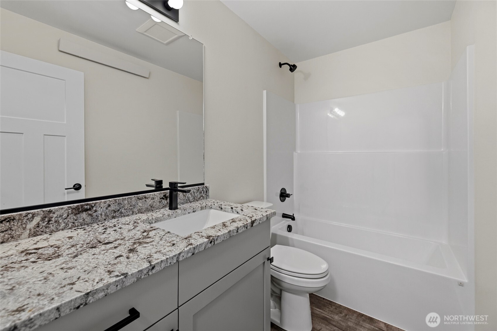 945 NW Heller Street Unit: A2