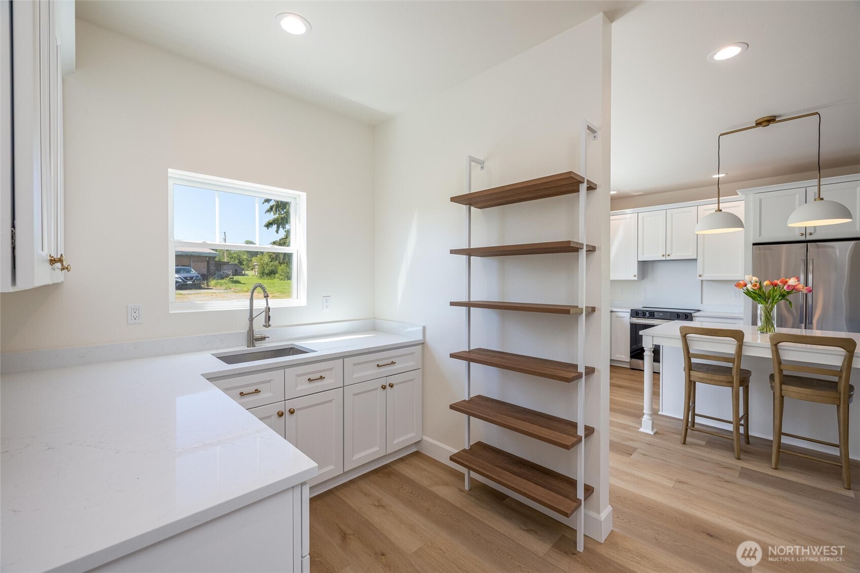 2916 K Avenue