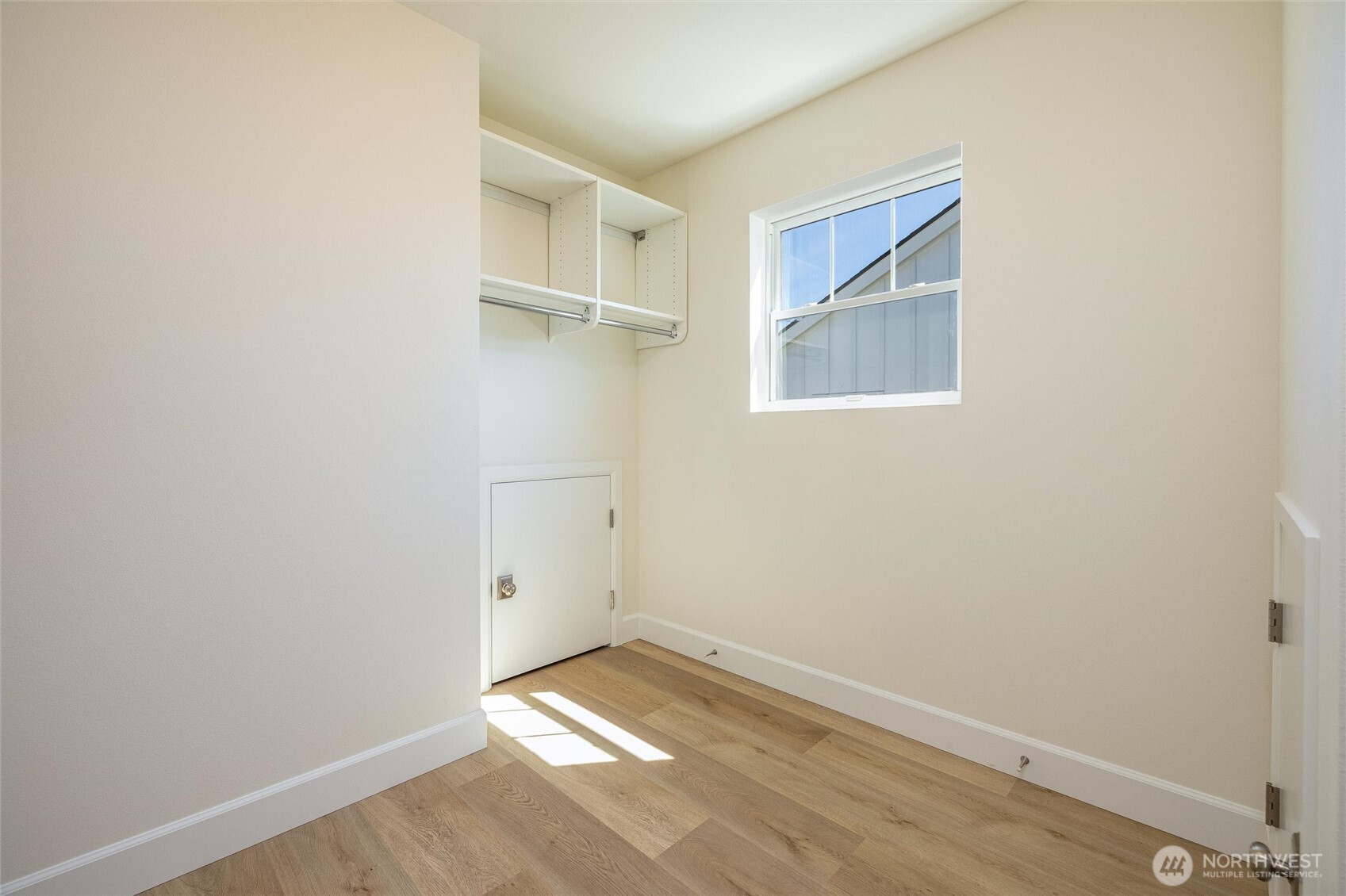 2916 K Avenue
