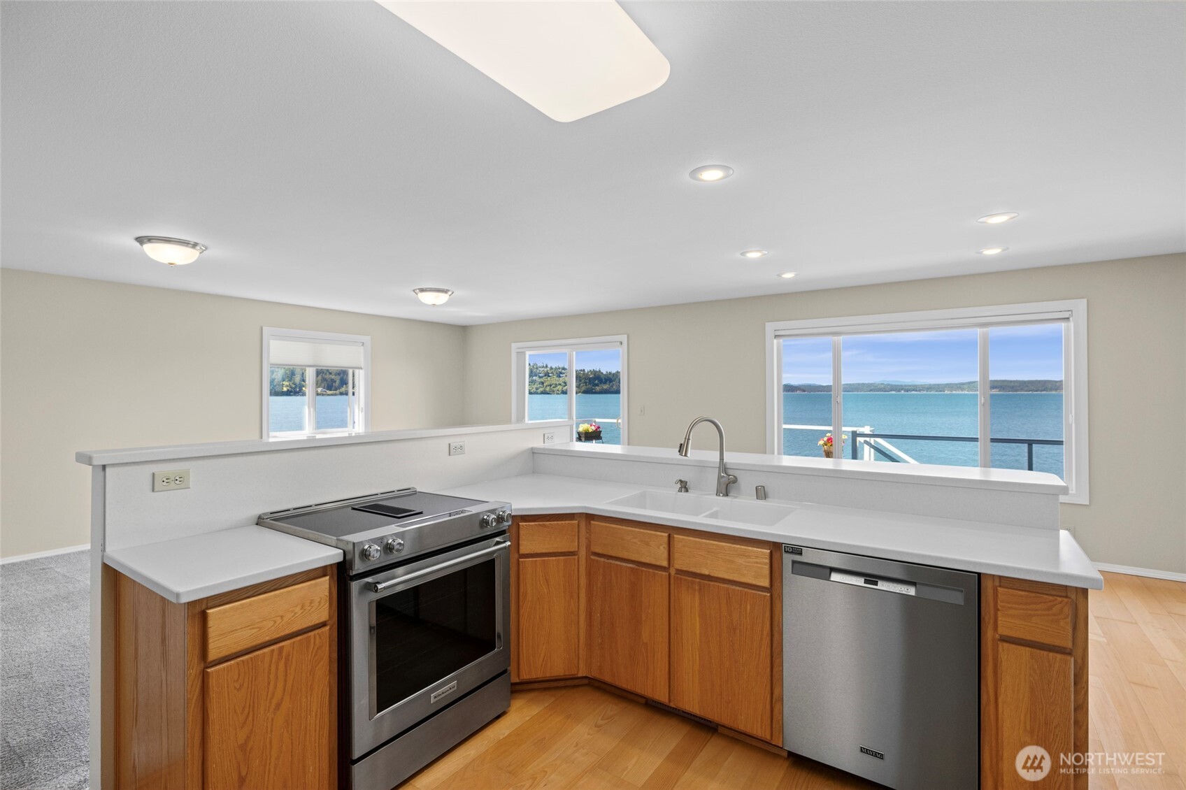 639 E Beacon View Drive
