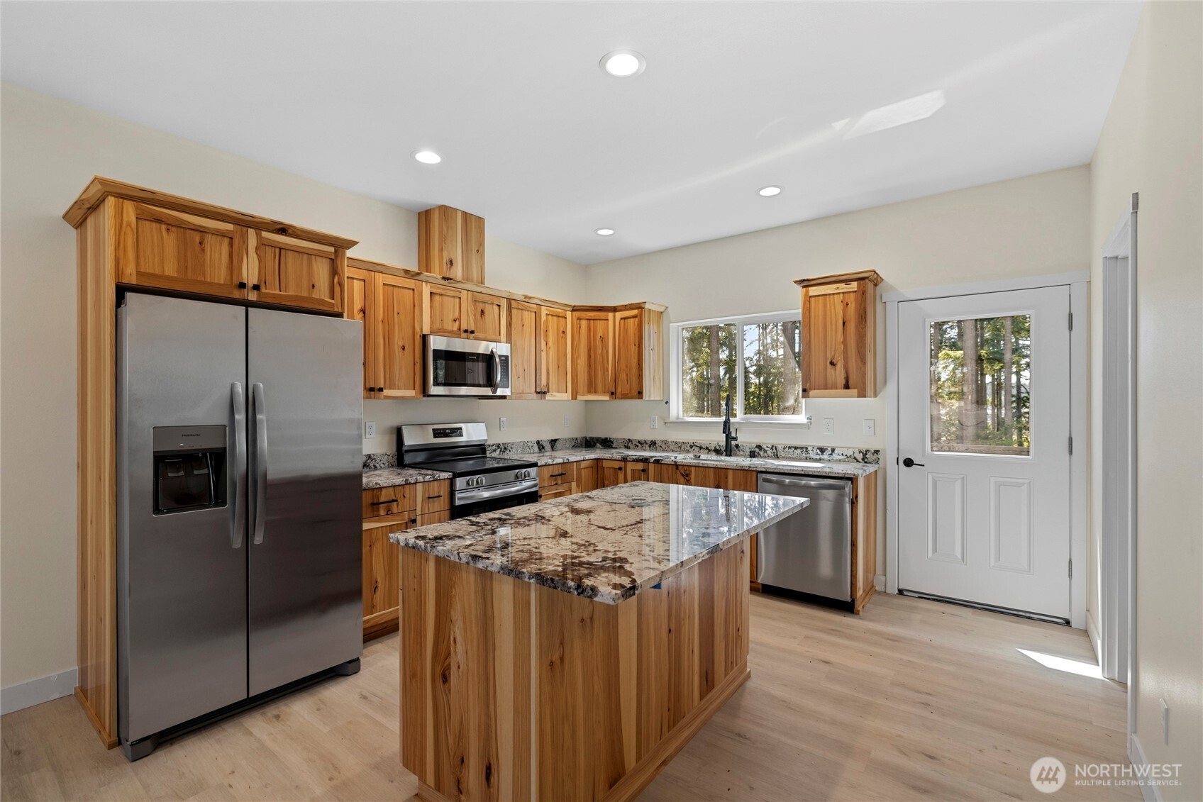 945 NW Heller Street Unit: A1