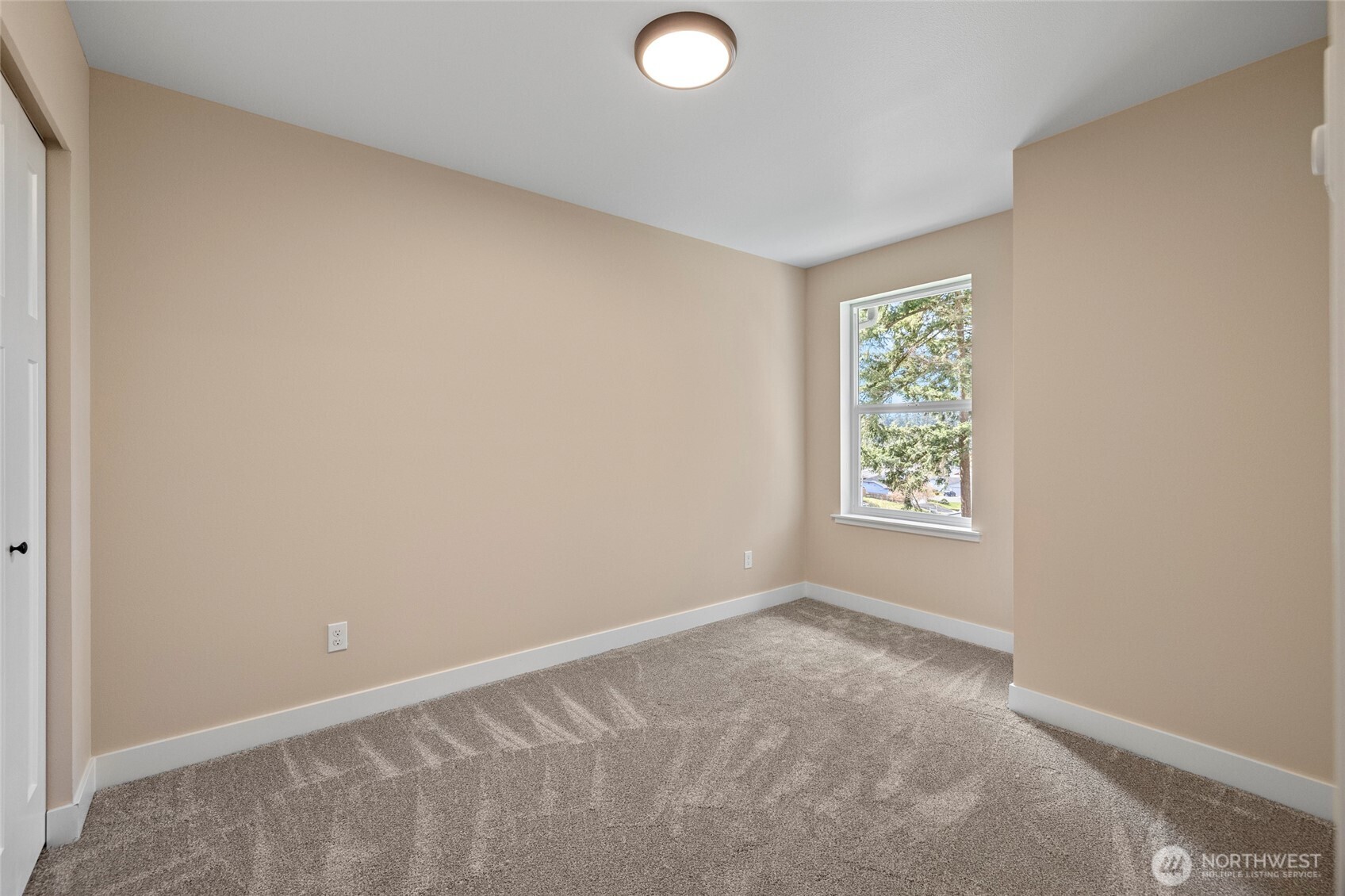 945 NW Heller Street Unit: A1