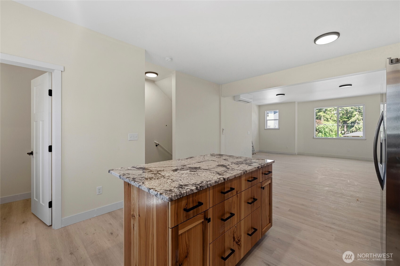 945 NW Heller Street Unit: A1