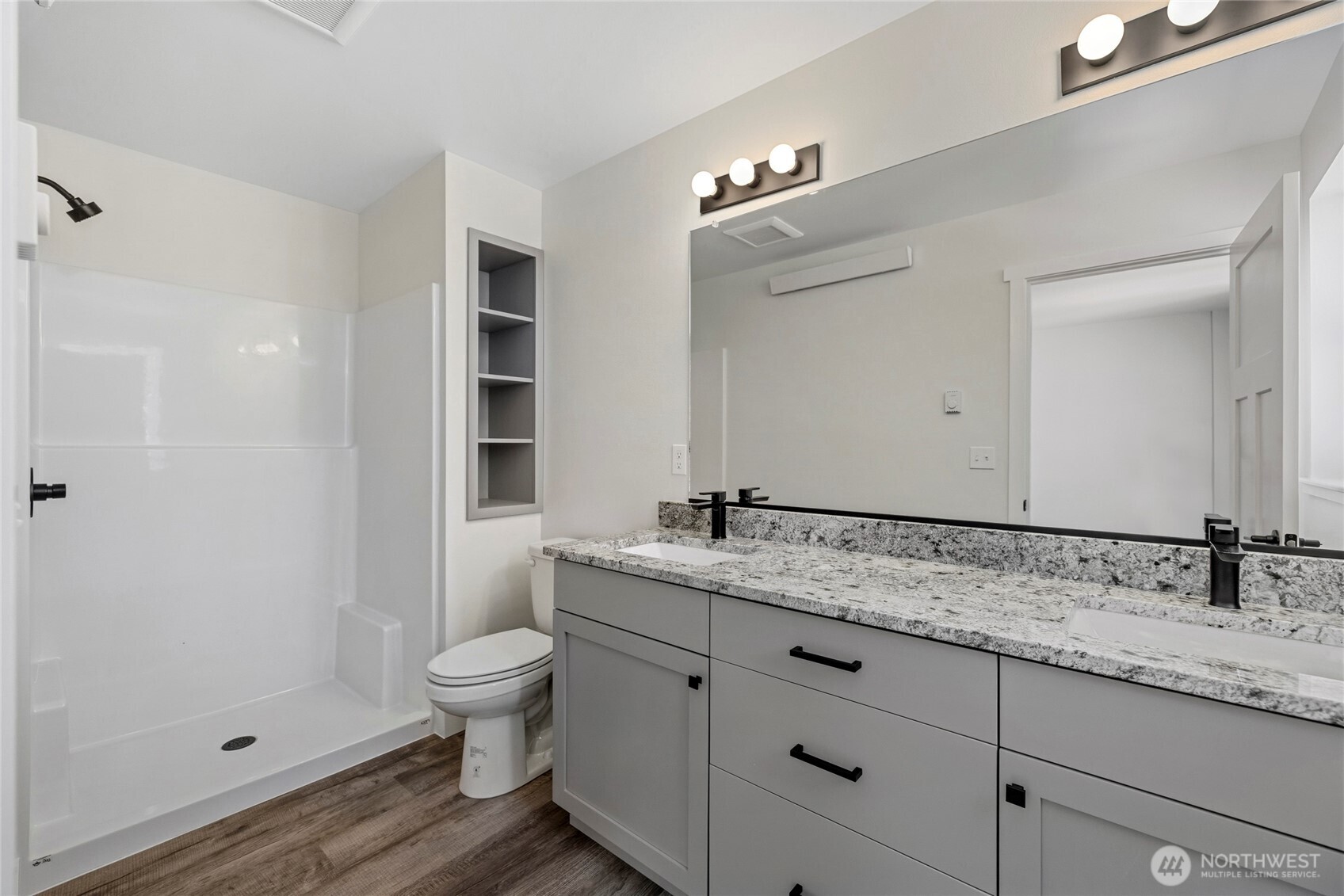 945 NW Heller Street Unit: A1