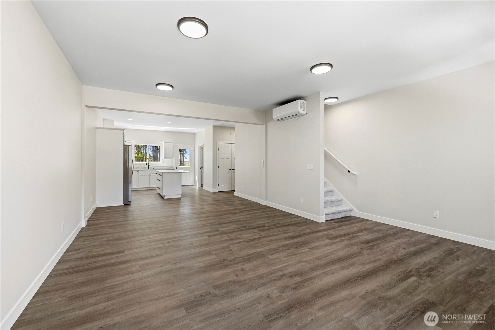 945 NW Heller Street Unit: A1
