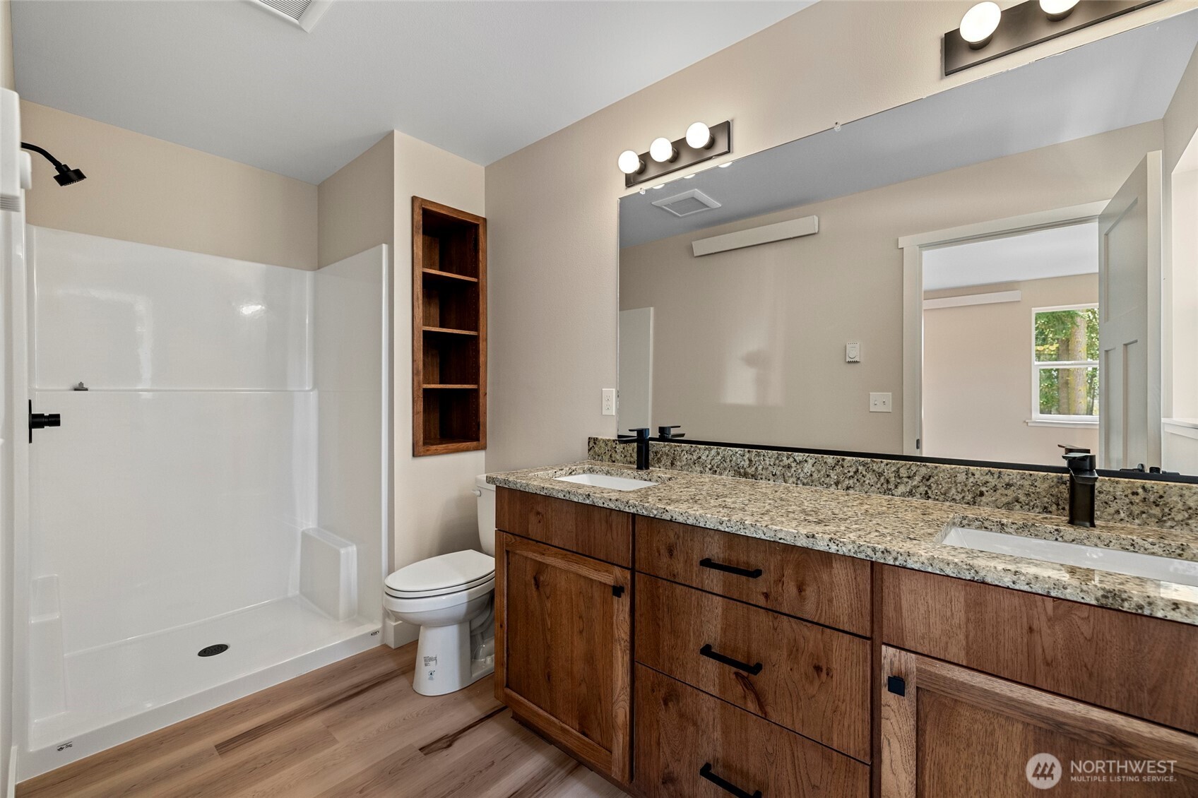 945 NW Heller Street Unit: A1