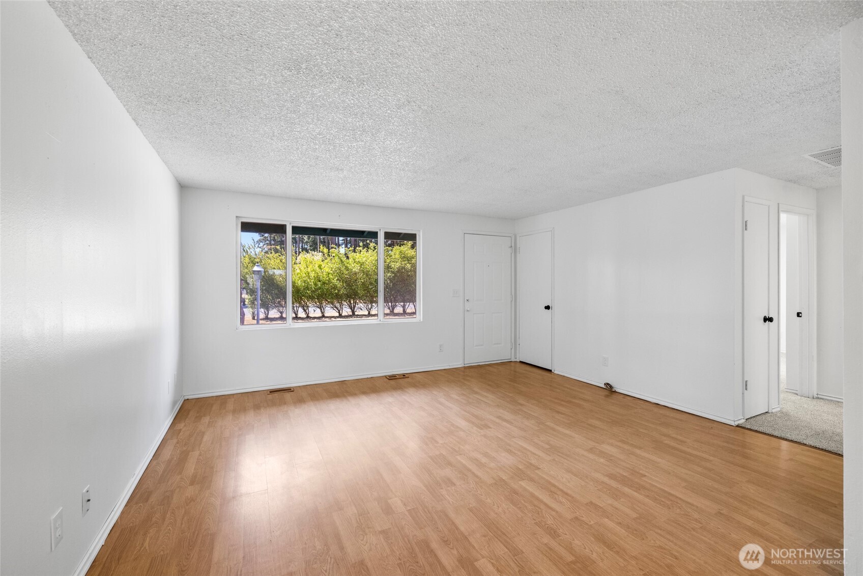 1112 Ridgeway Drive