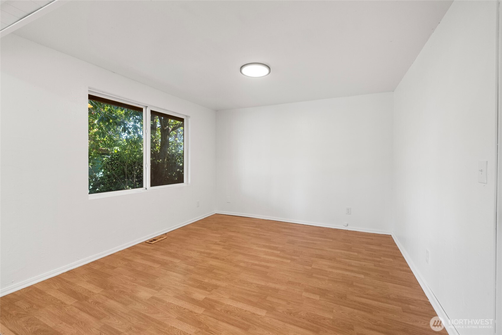 1112 Ridgeway Drive