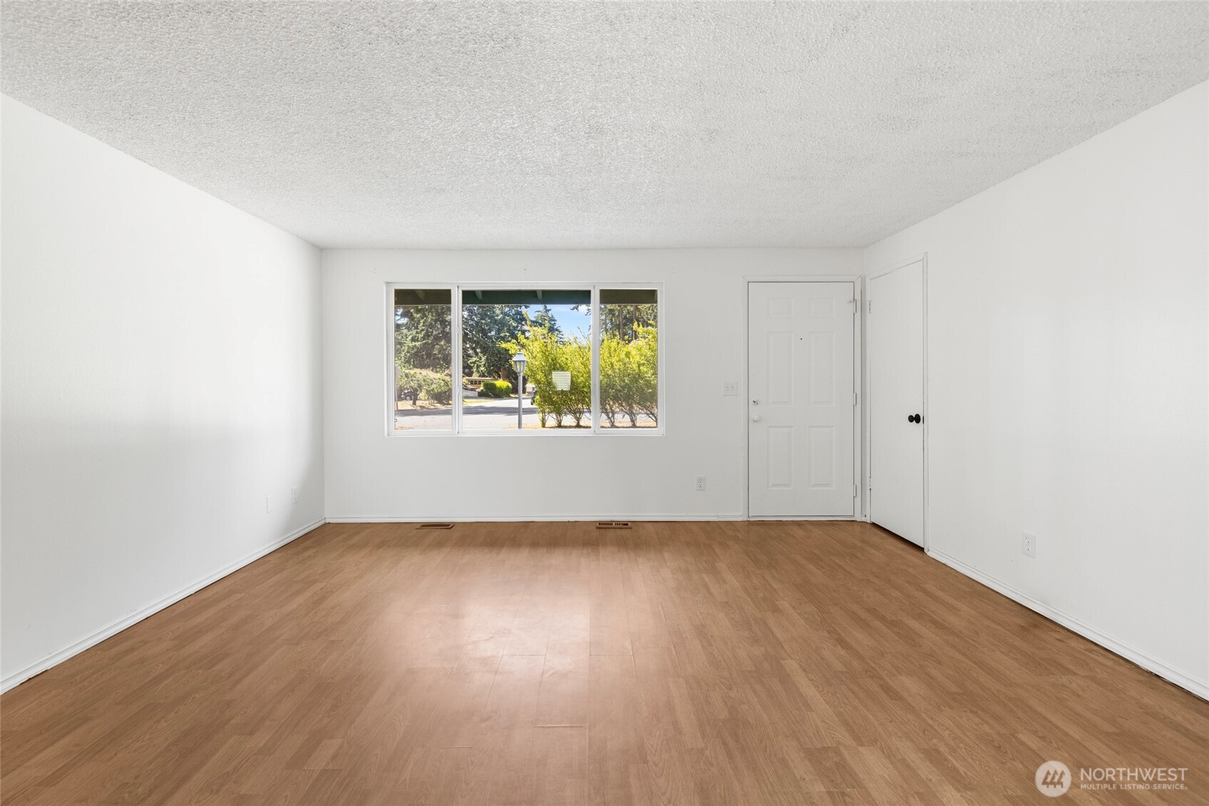 1112 Ridgeway Drive