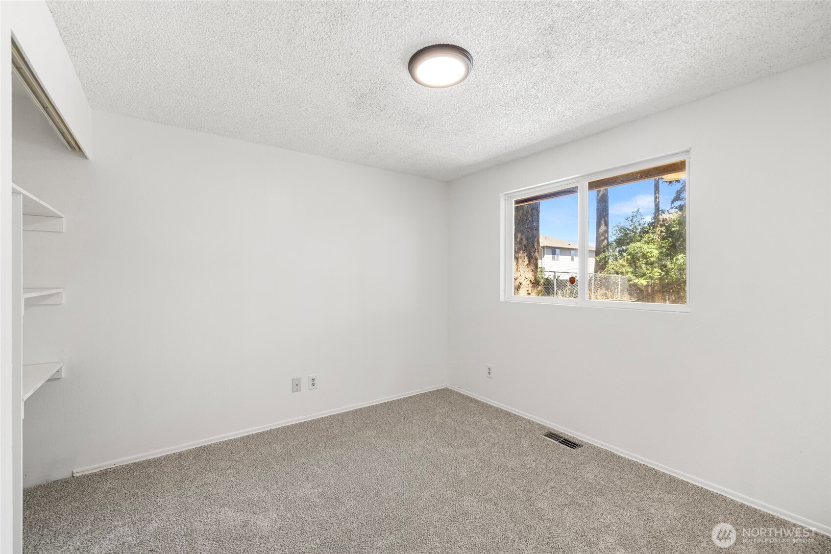 1112 Ridgeway Drive