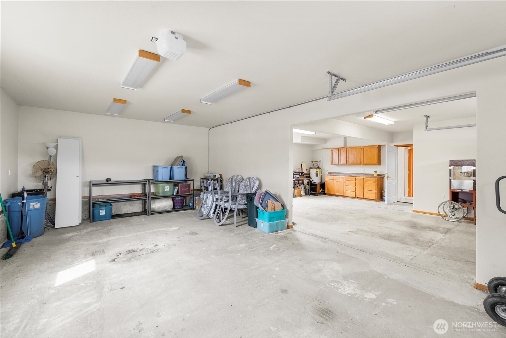 6226 Hinman Drive
