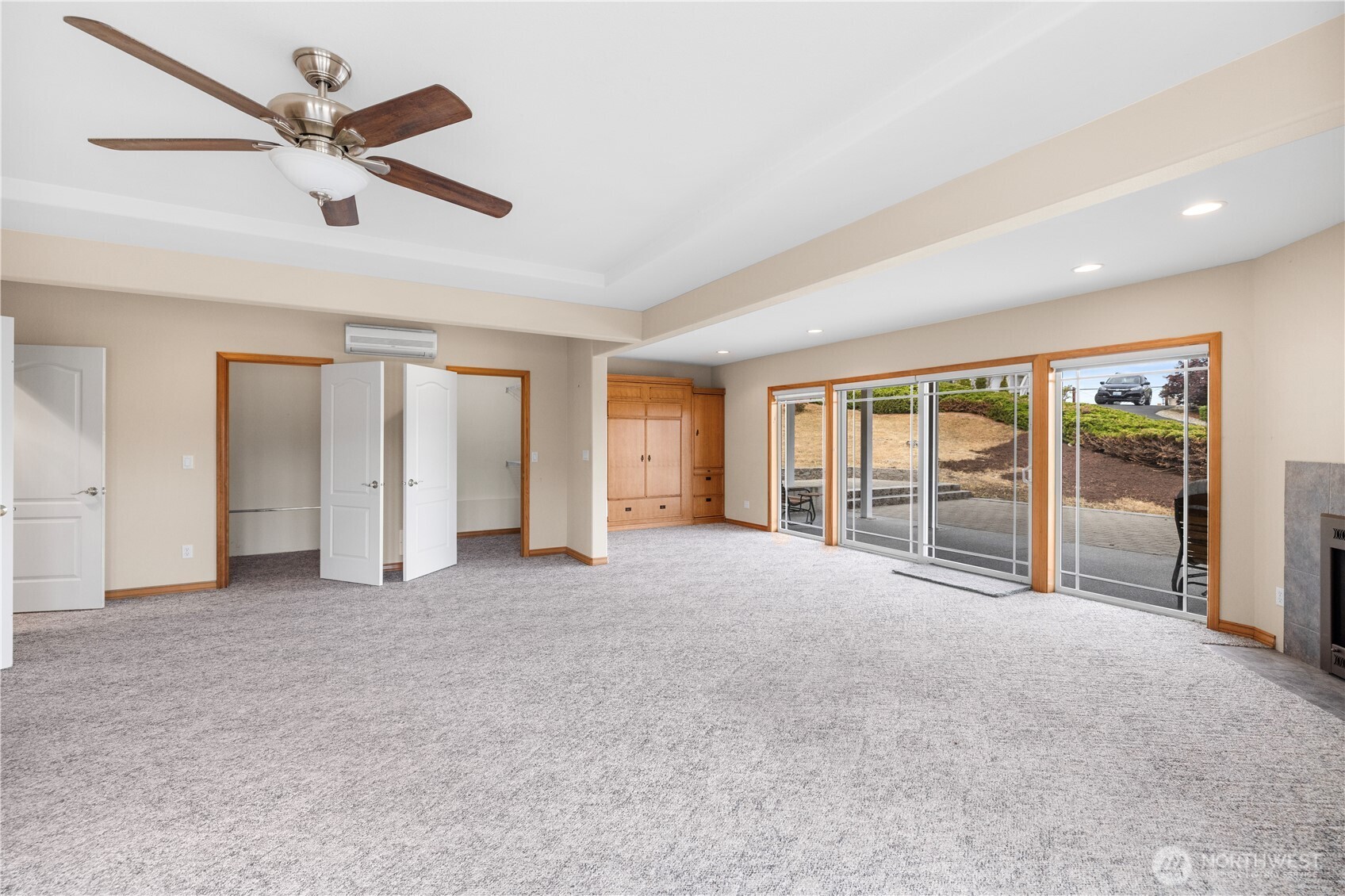 6226 Hinman Drive