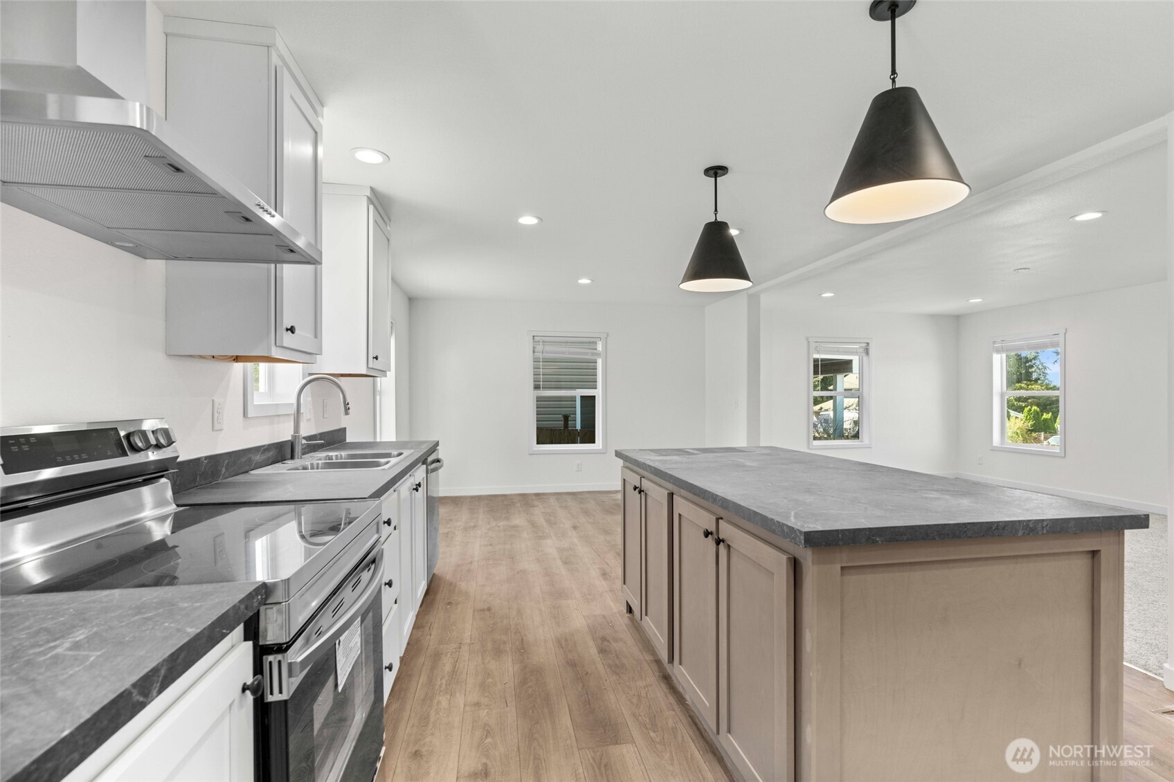 1243 Admirals Drive