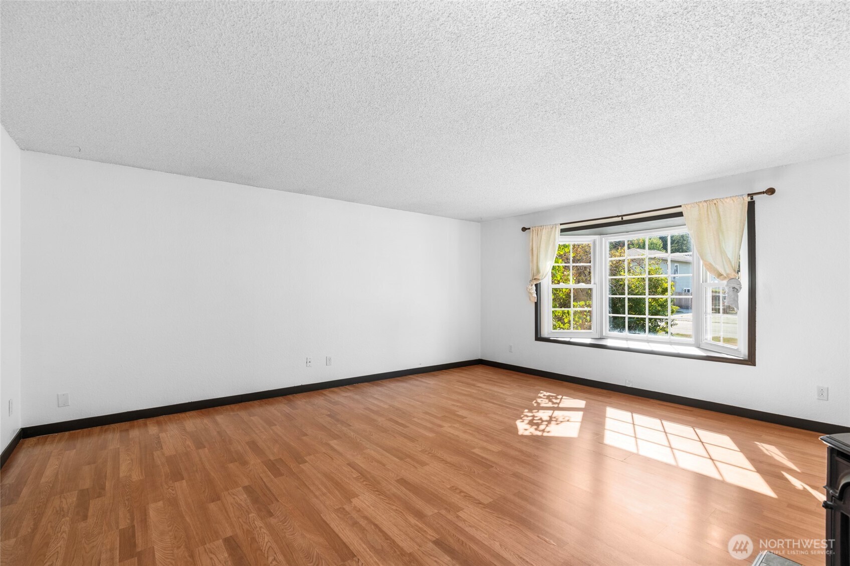 988 Ridgeway Drive
