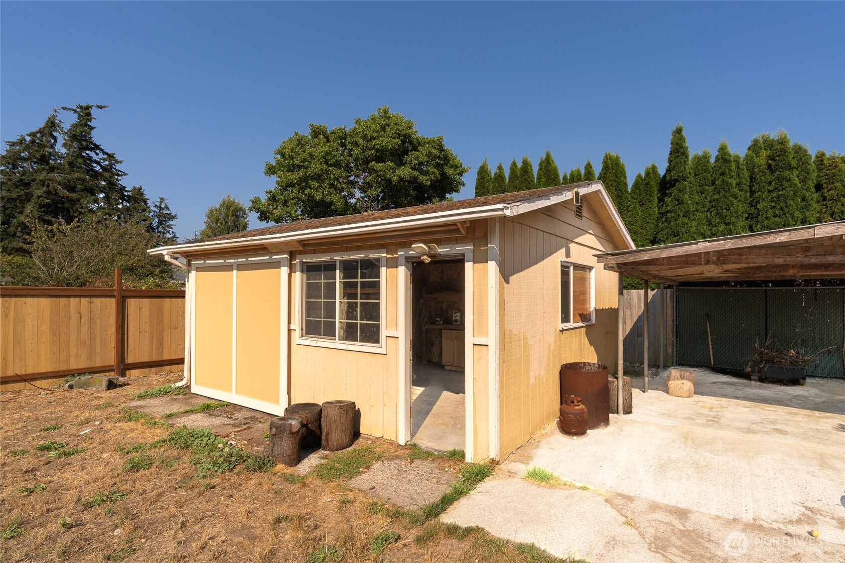 988 Ridgeway Drive