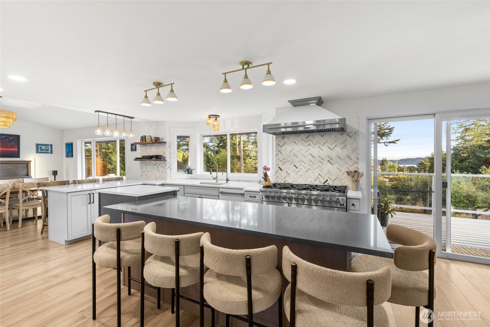 1407 Arnold Road