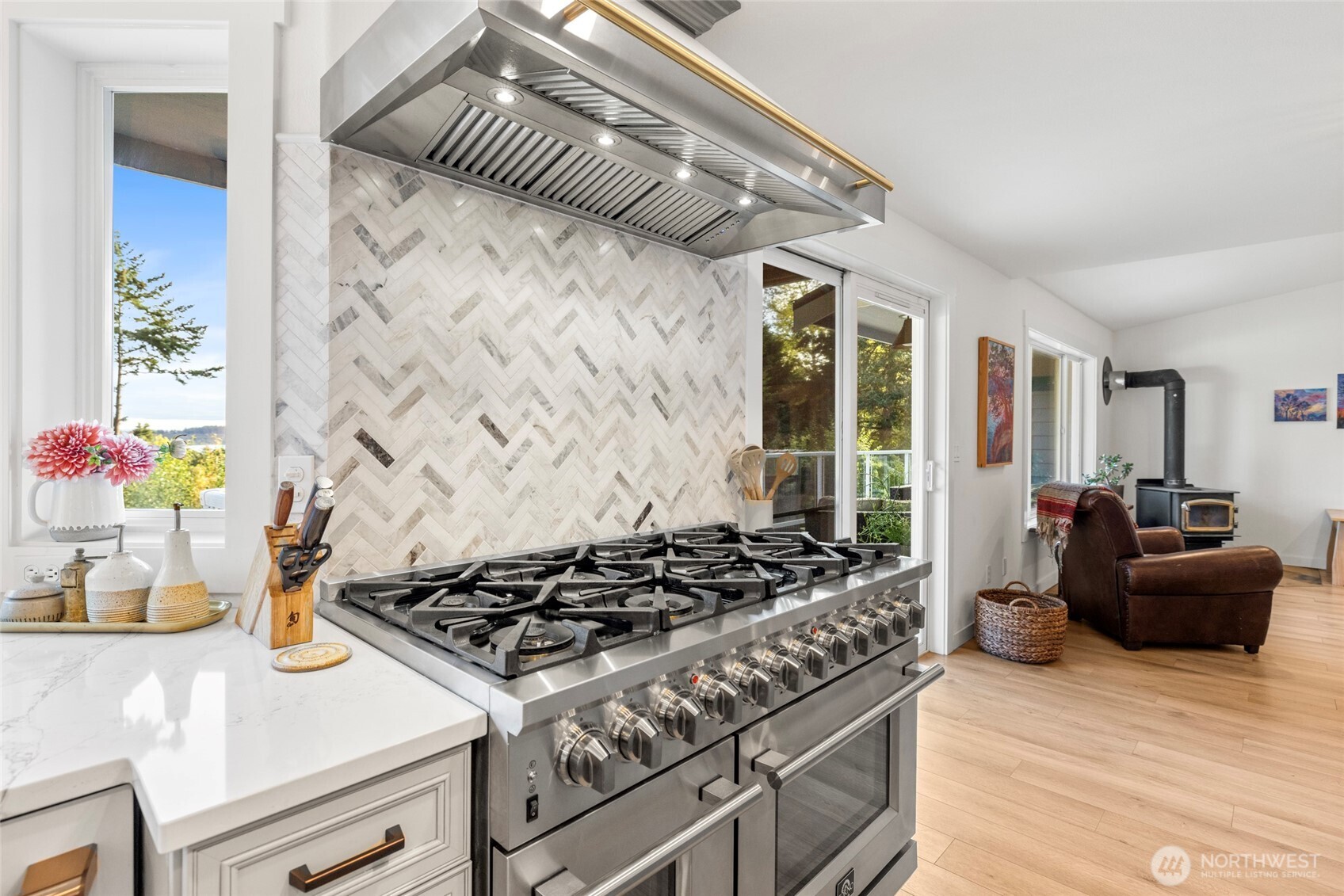 1407 Arnold Road