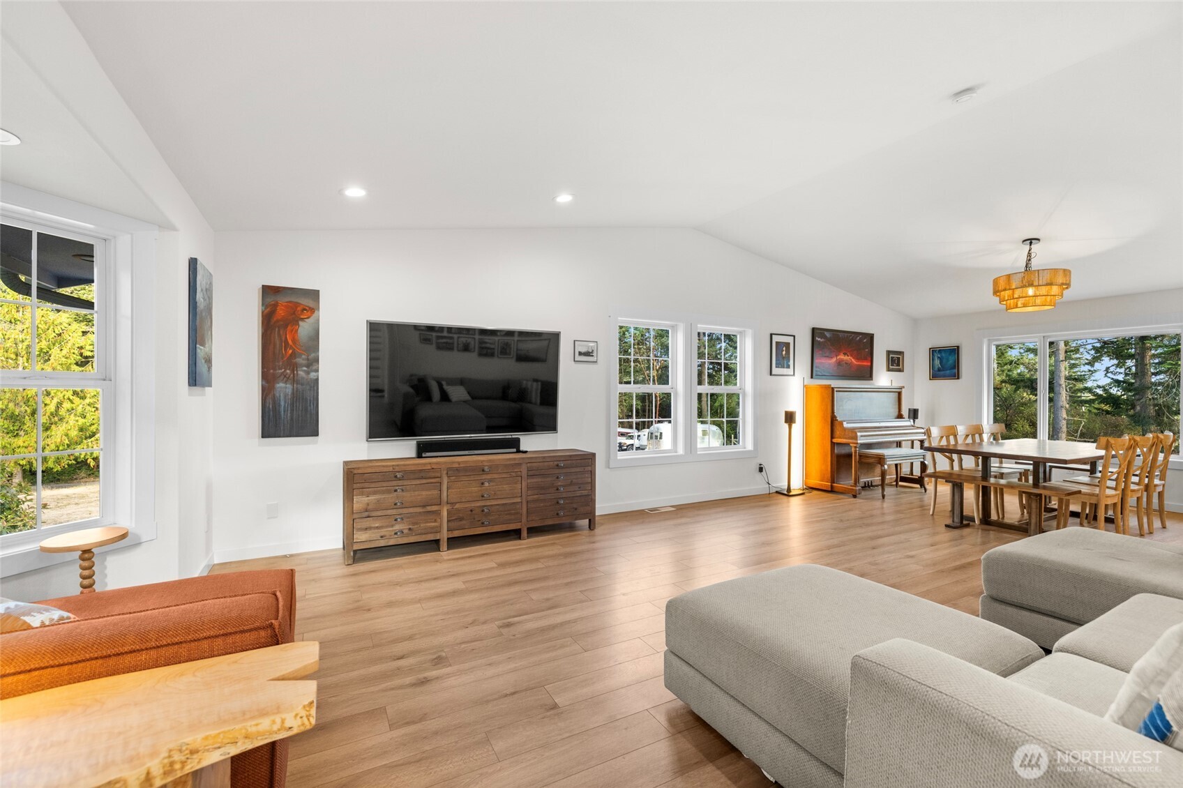 1407 Arnold Road