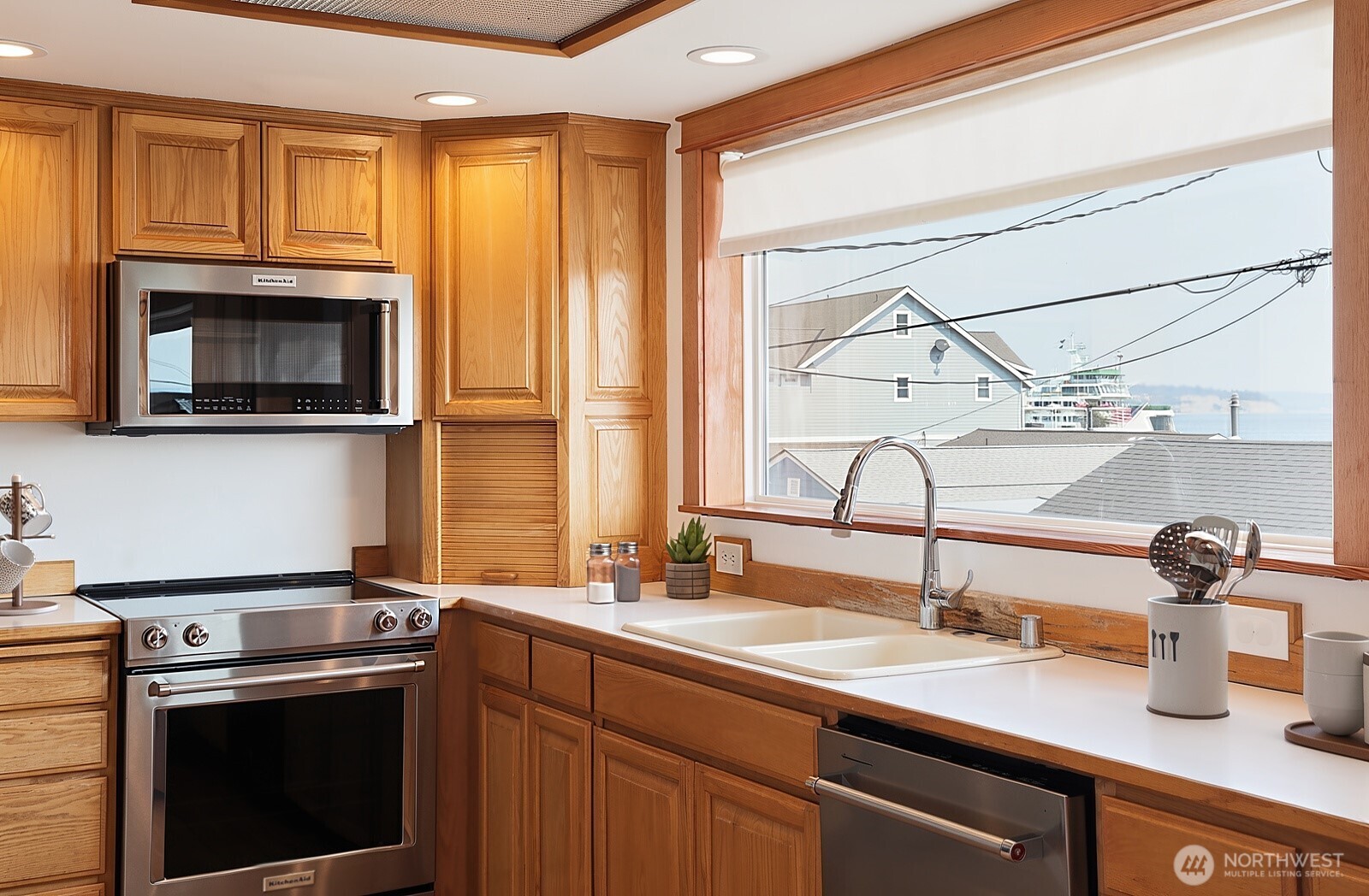 6598 Columbia Beach Dr.