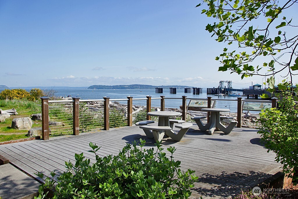 6598 Columbia Beach Dr.