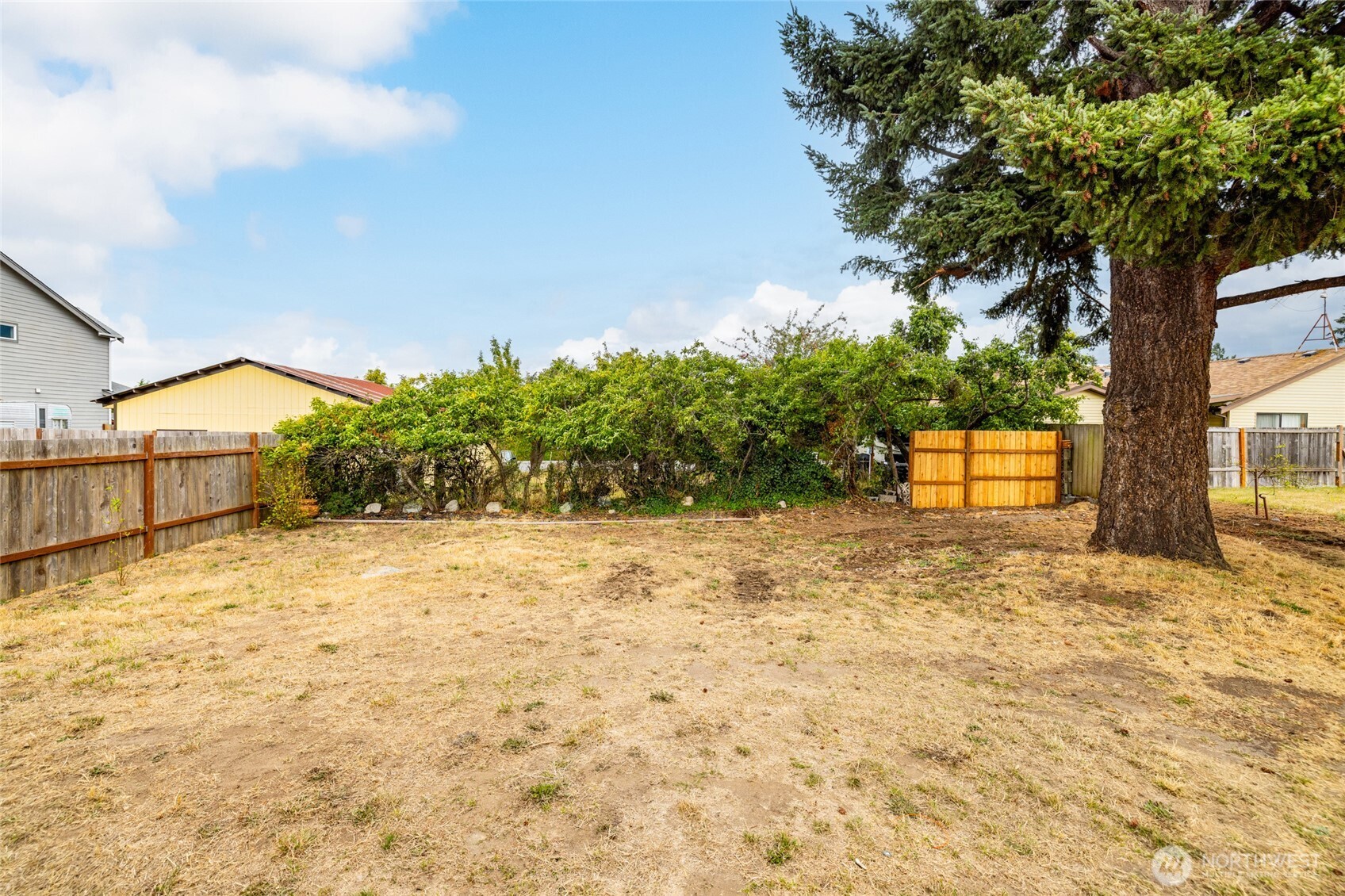 1442 E Whidbey Avenue