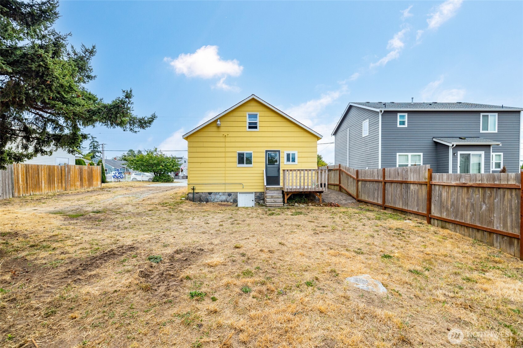 1442 E Whidbey Avenue