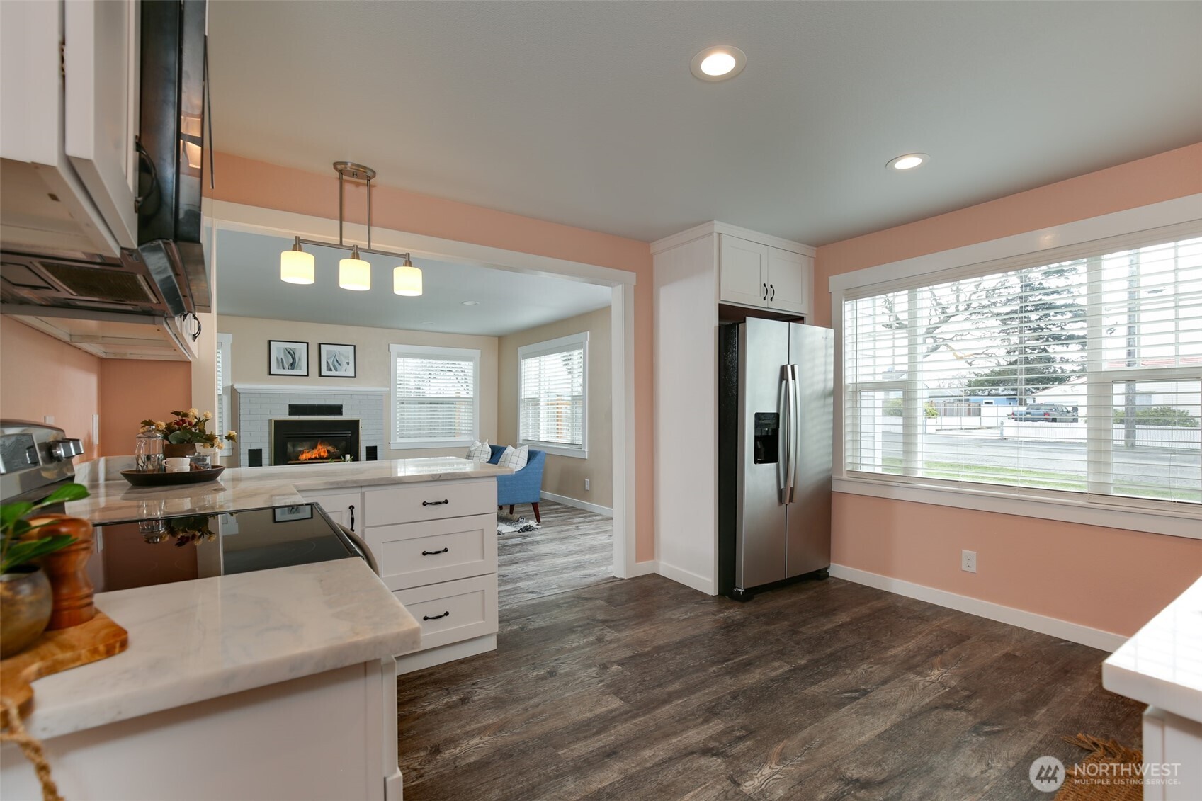 950 SE 4th Avenue