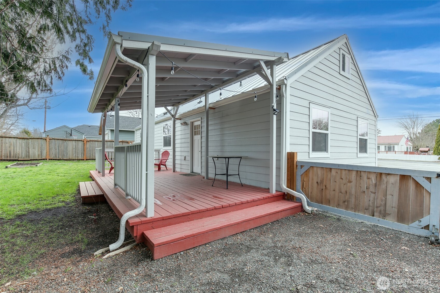 950 SE 4th Avenue