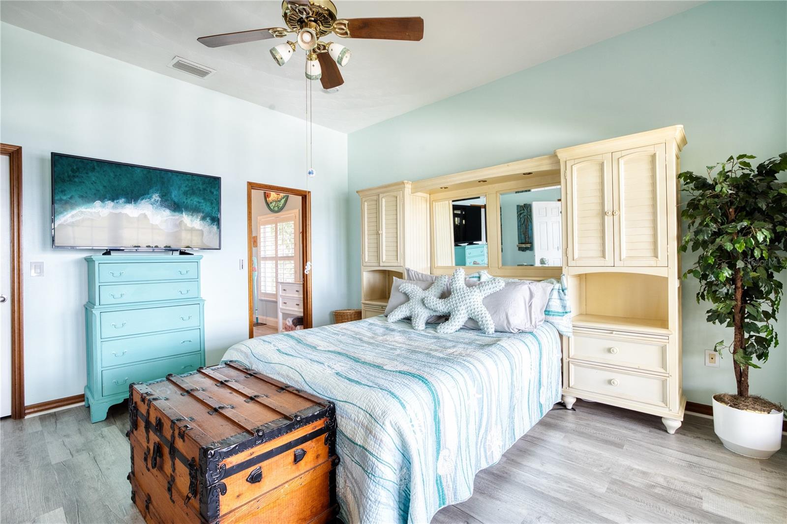 4324 14TH STREET CIRCLE