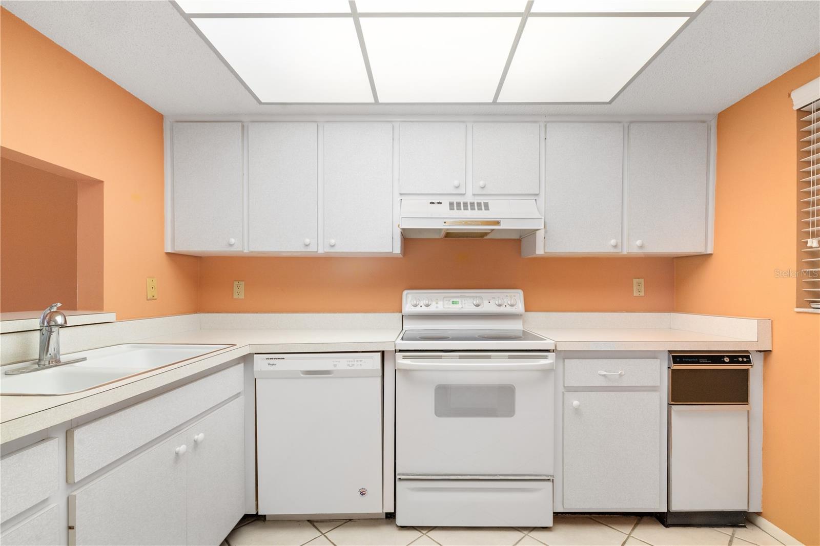 2644 CLUBHOUSE DR #101