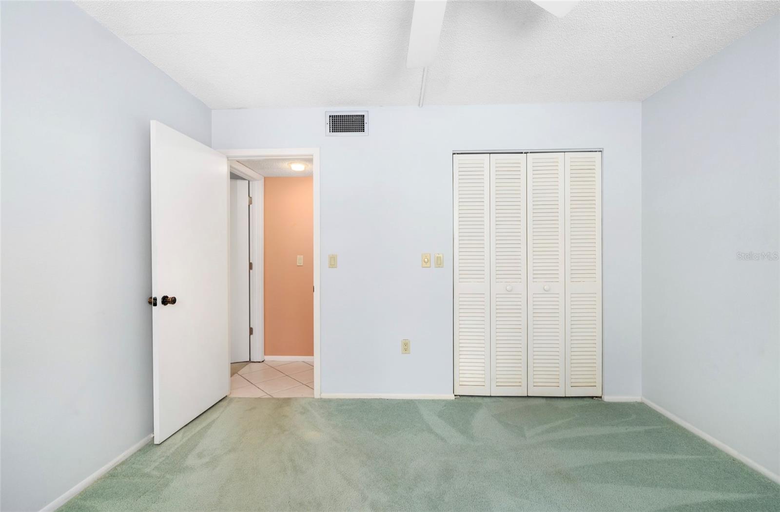 2644 CLUBHOUSE DR #101