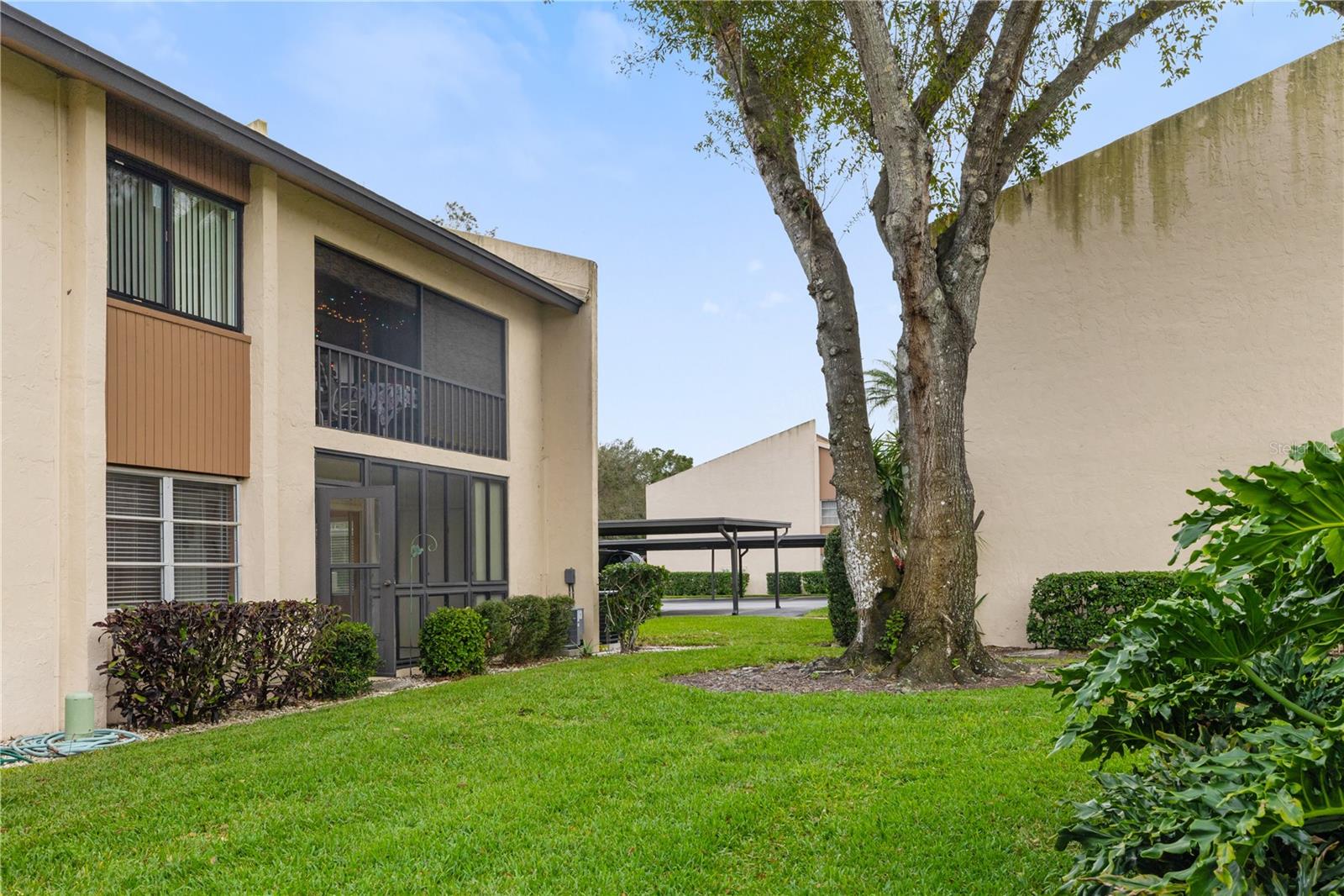 2644 CLUBHOUSE DR #101