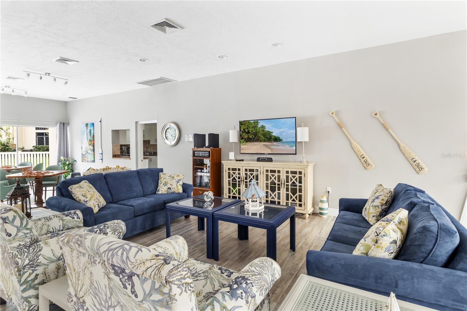 2644 CLUBHOUSE DR #101