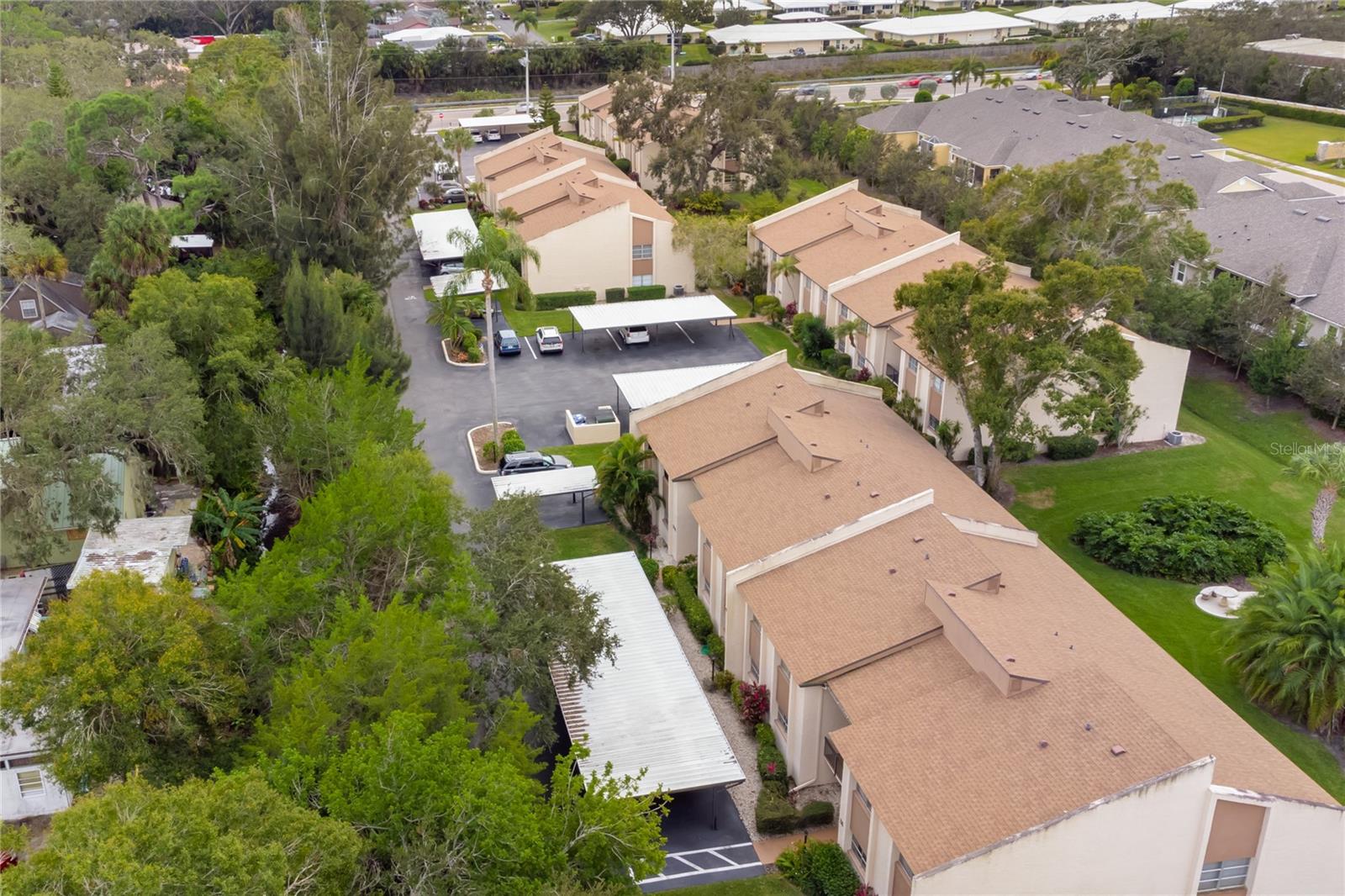 2644 CLUBHOUSE DR #101